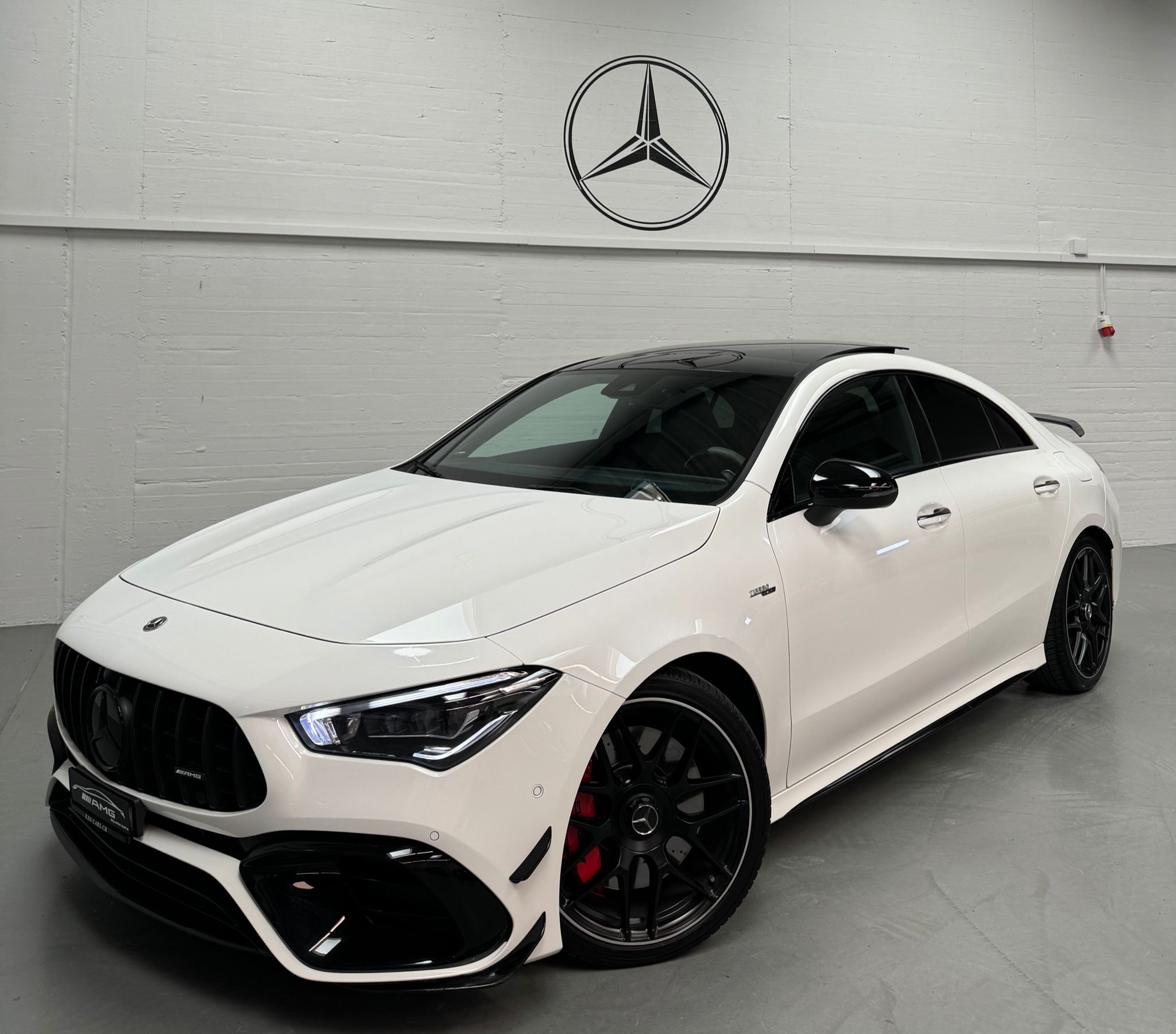 MERCEDES-BENZ CLA 45 S AMG Limited White Black Performance 4Matic+ 8G-DCT Aerodynamik Paket 530PS