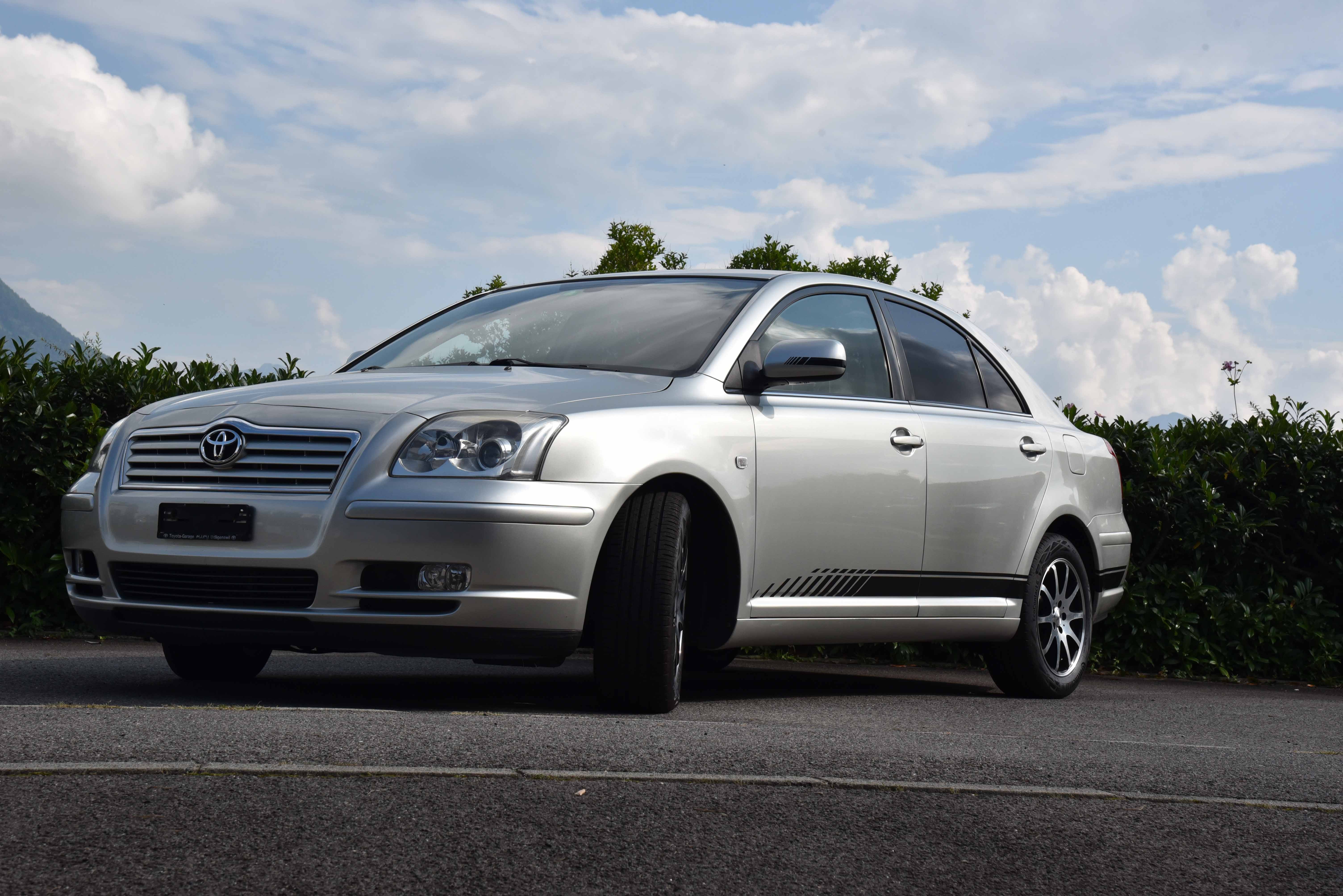 TOYOTA Avensis 2.4 D4 VVT-i Linea Sol Liftback T-Step5