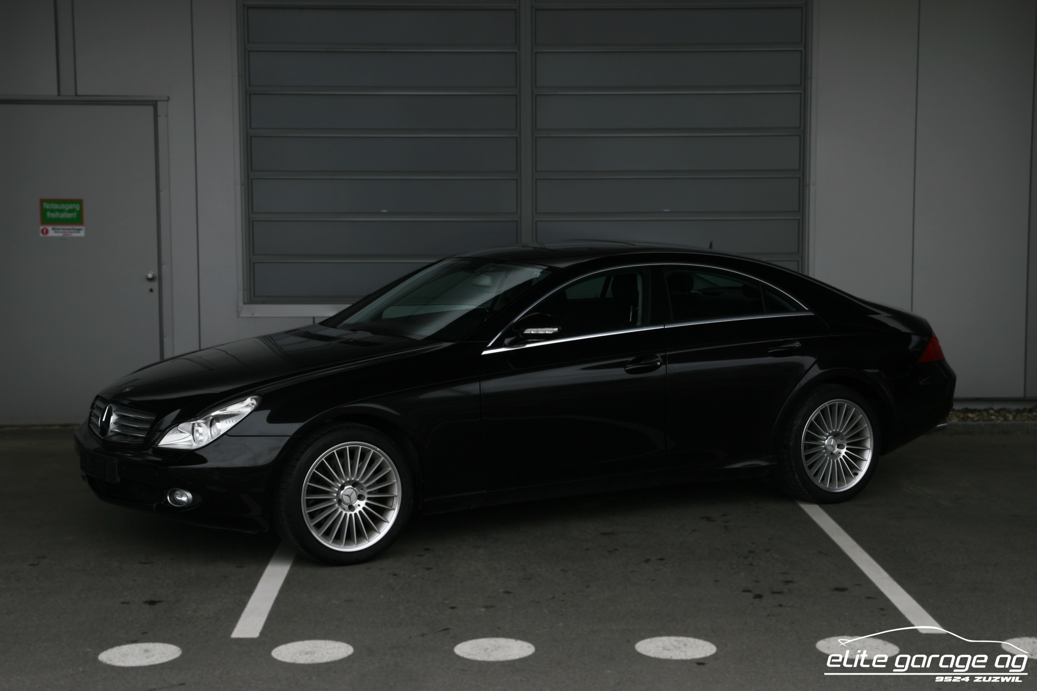 MERCEDES-BENZ CLS 500