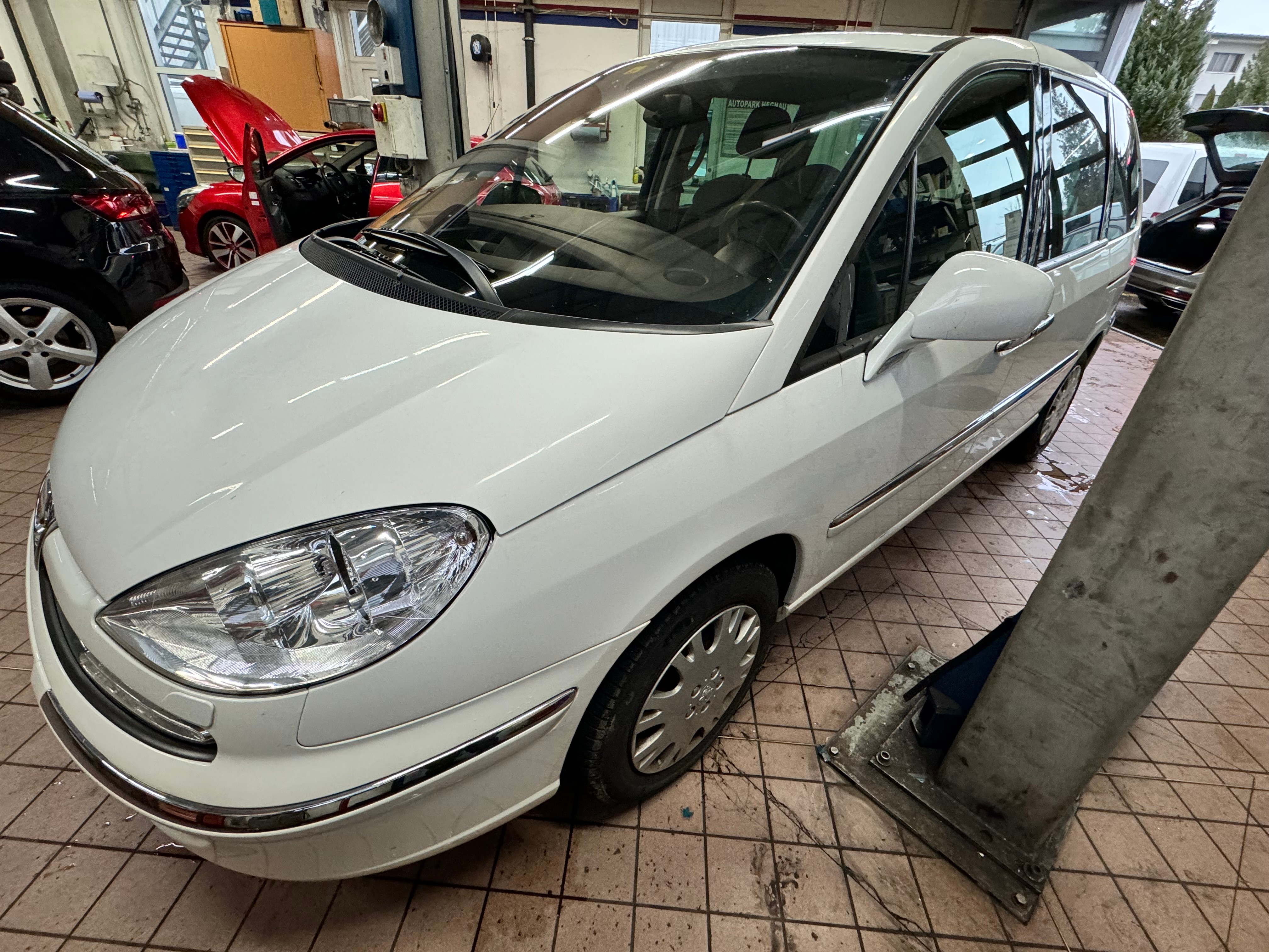 PEUGEOT 807 2.0 16V HDi Allure