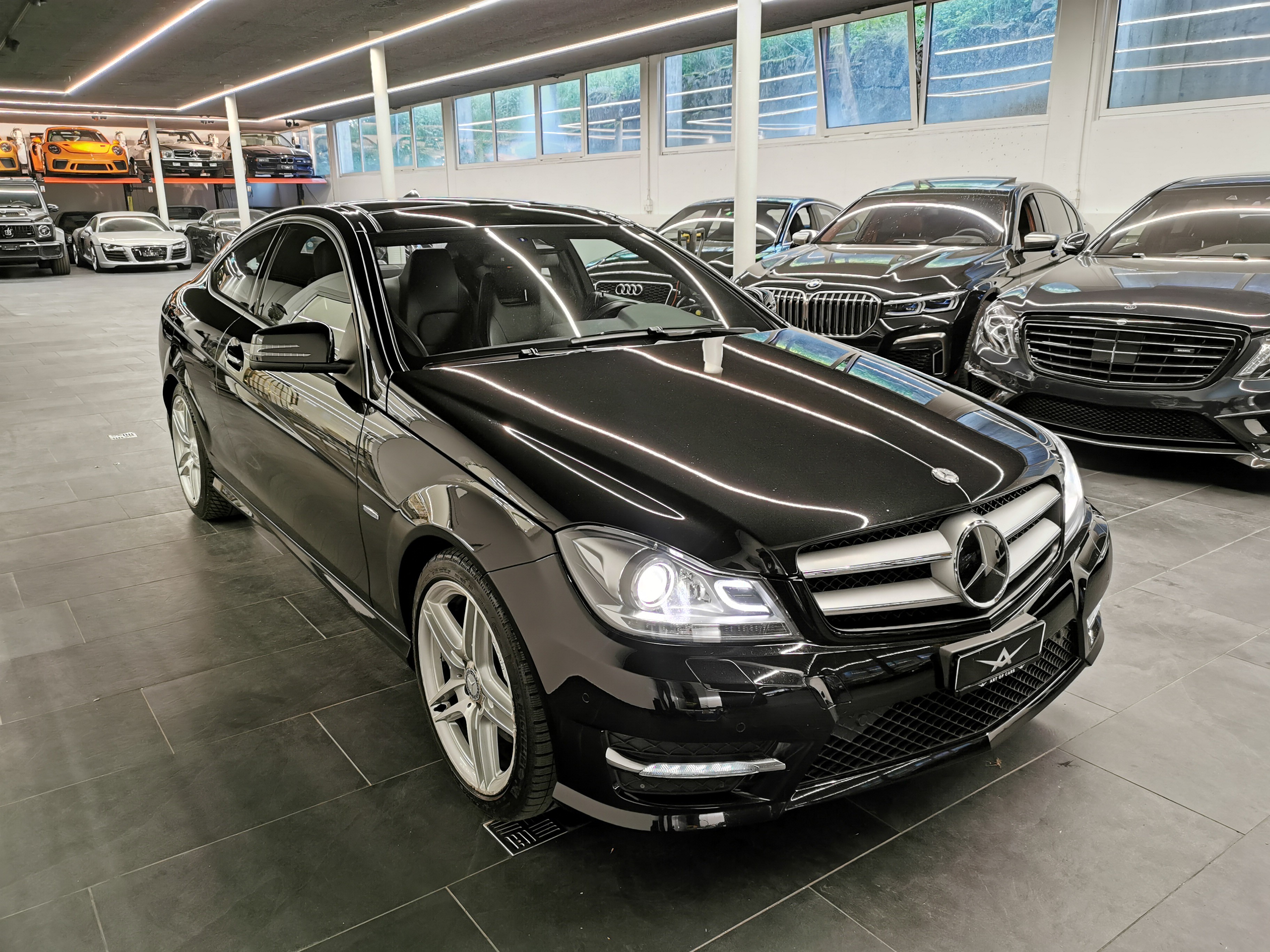 MERCEDES-BENZ C 350 AMG - LINE Coupé 7G-Tronic PANORAMADACH HARMAN KARDON BLACK