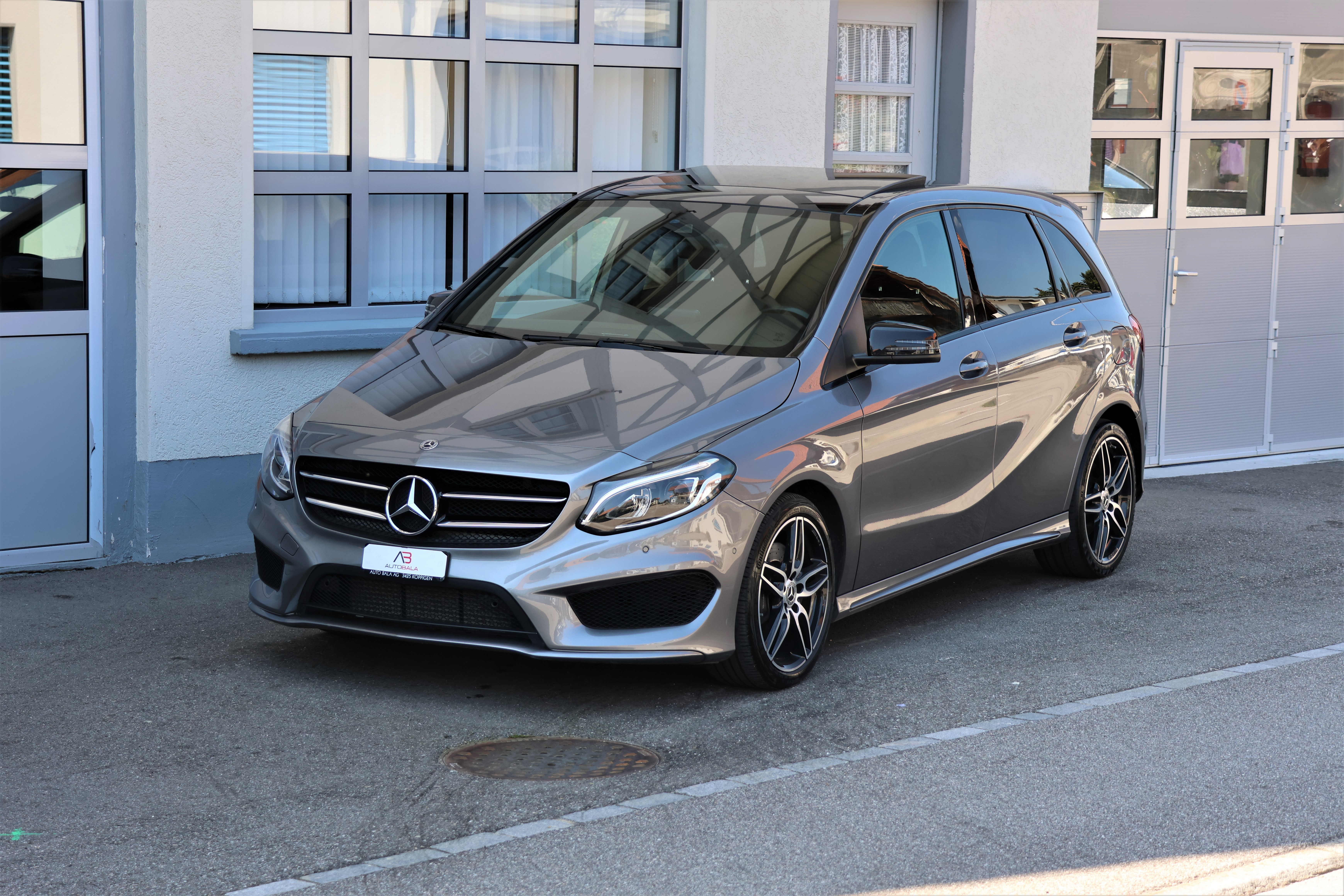 MERCEDES-BENZ B 220 CDI Swiss Star Edition AMG Line 4Matic