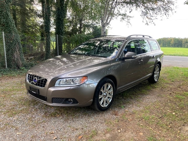 VOLVO V70 2.4D Momentum Geartronic