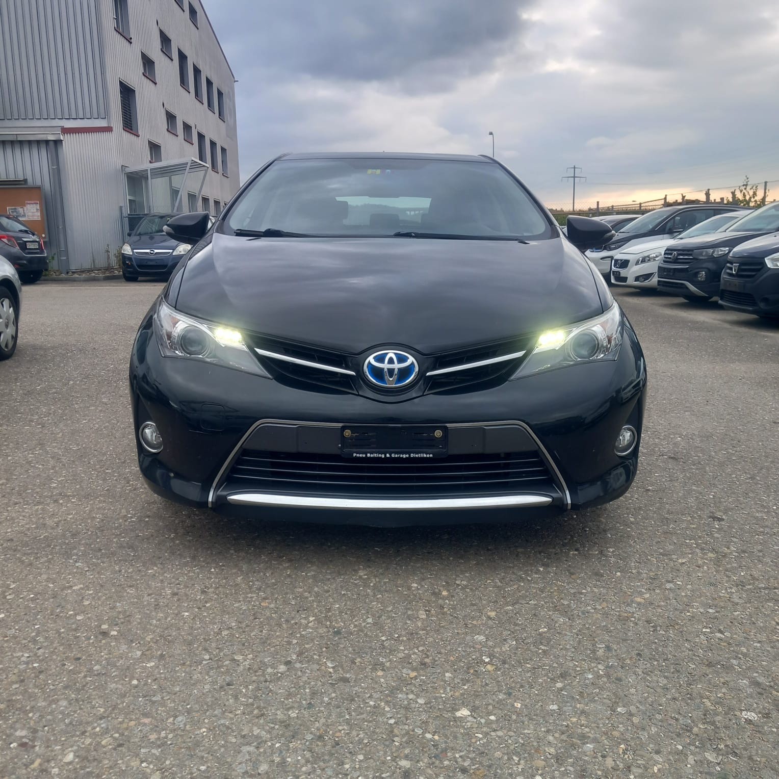 TOYOTA Auris 1.8 16V HSD Linea Sol