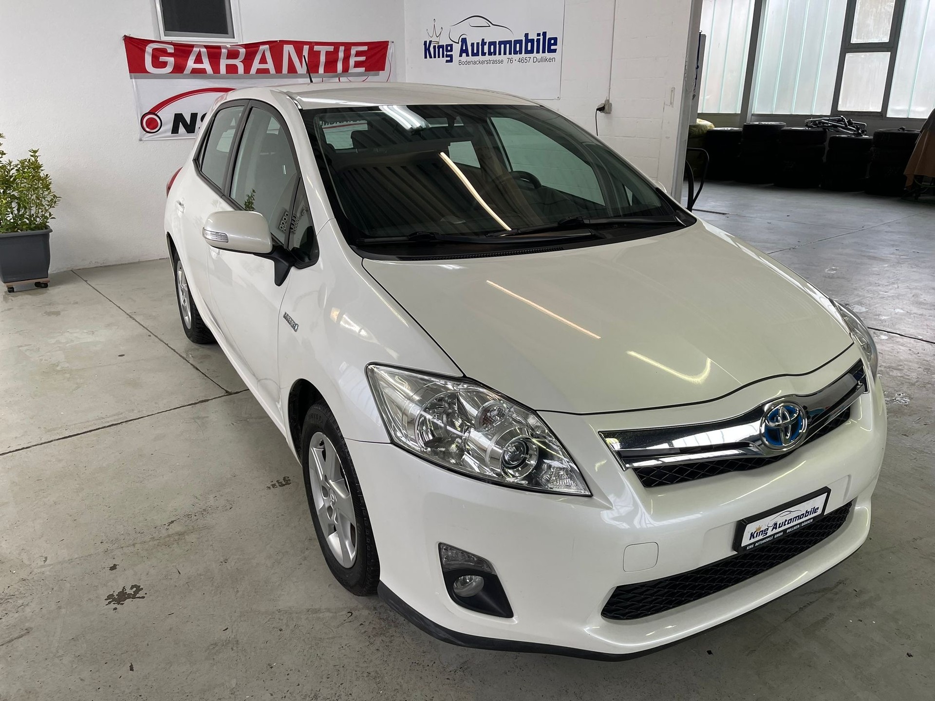 TOYOTA Auris 1.8 16V HSD Linea Luna