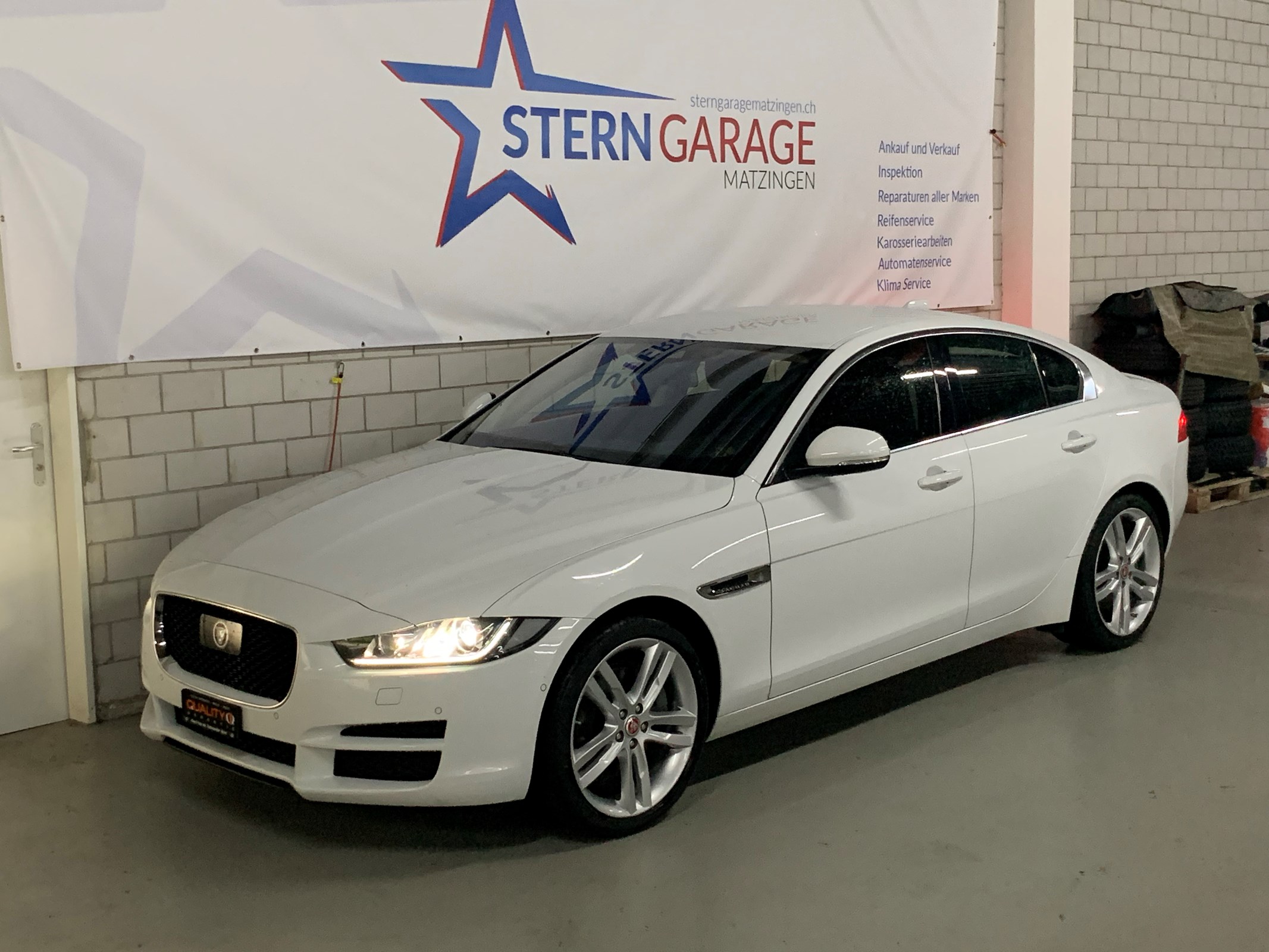 JAGUAR XE 20d R-Sport AWD Automat