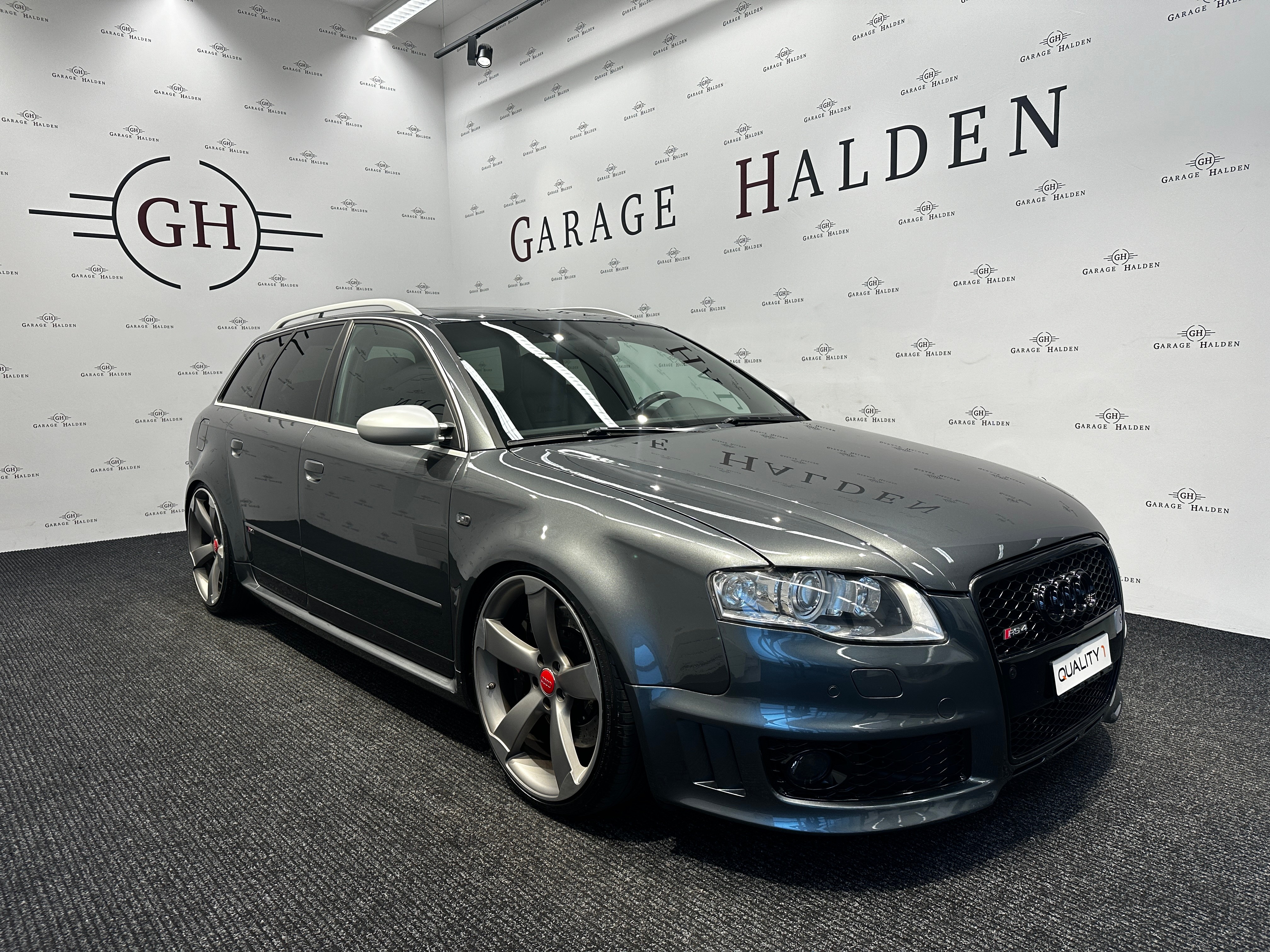 AUDI RS4 Avant 4.2 V8 quattro