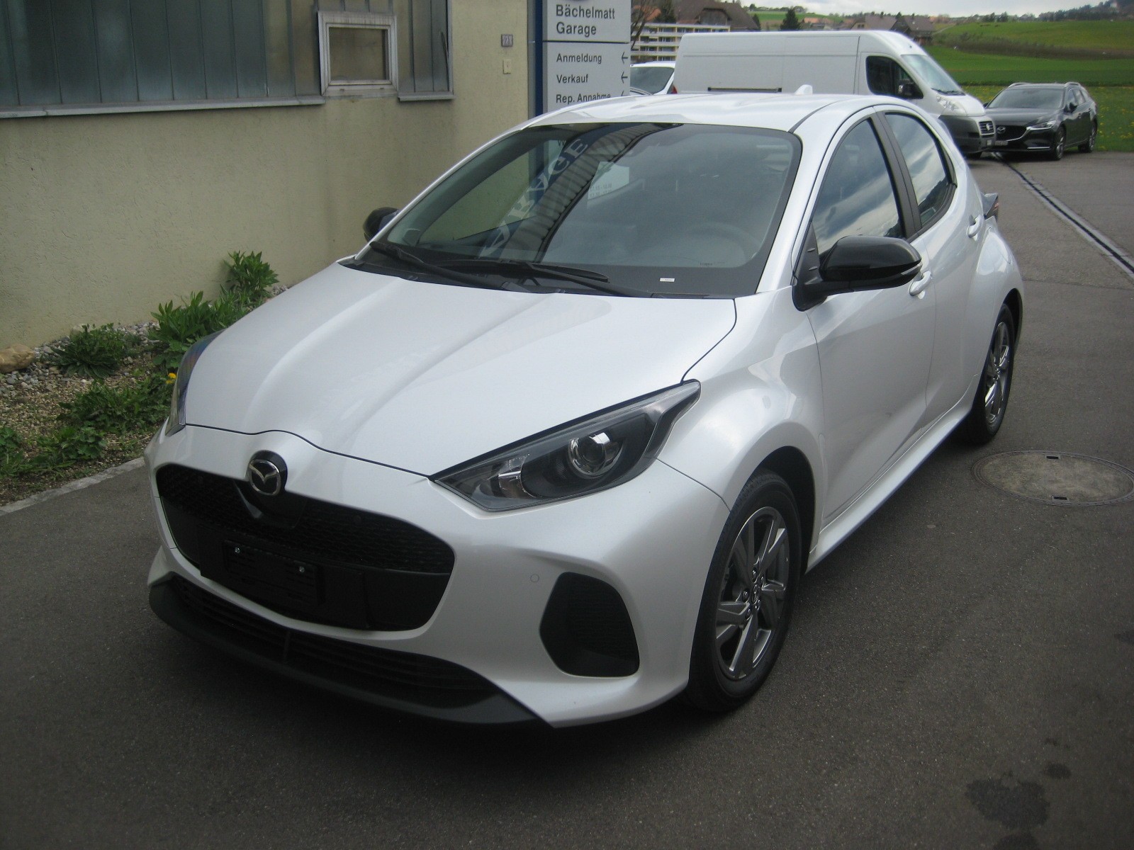 MAZDA 2 Hybrid Exclusive-line