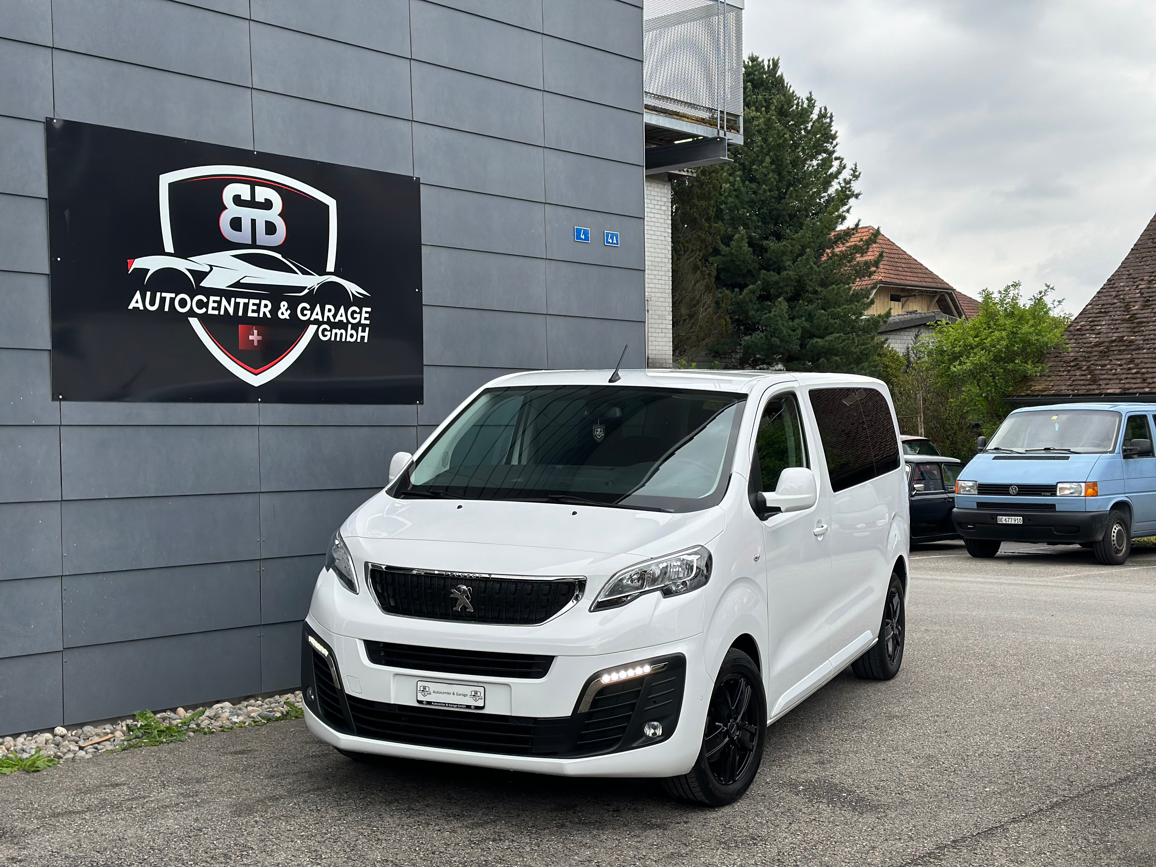 PEUGEOT Traveller 2.0 BlueHDi Business Standard EAT