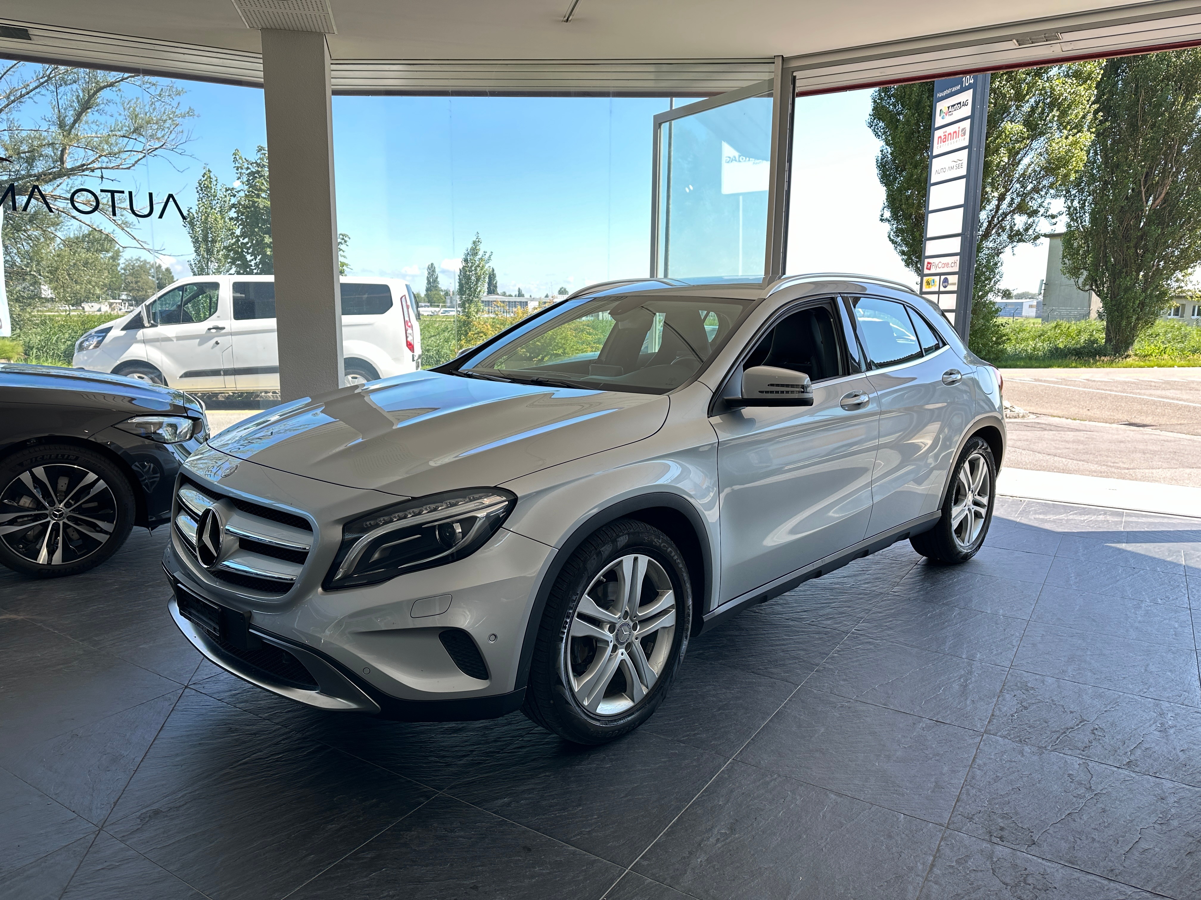 MERCEDES-BENZ GLA 180 Urban