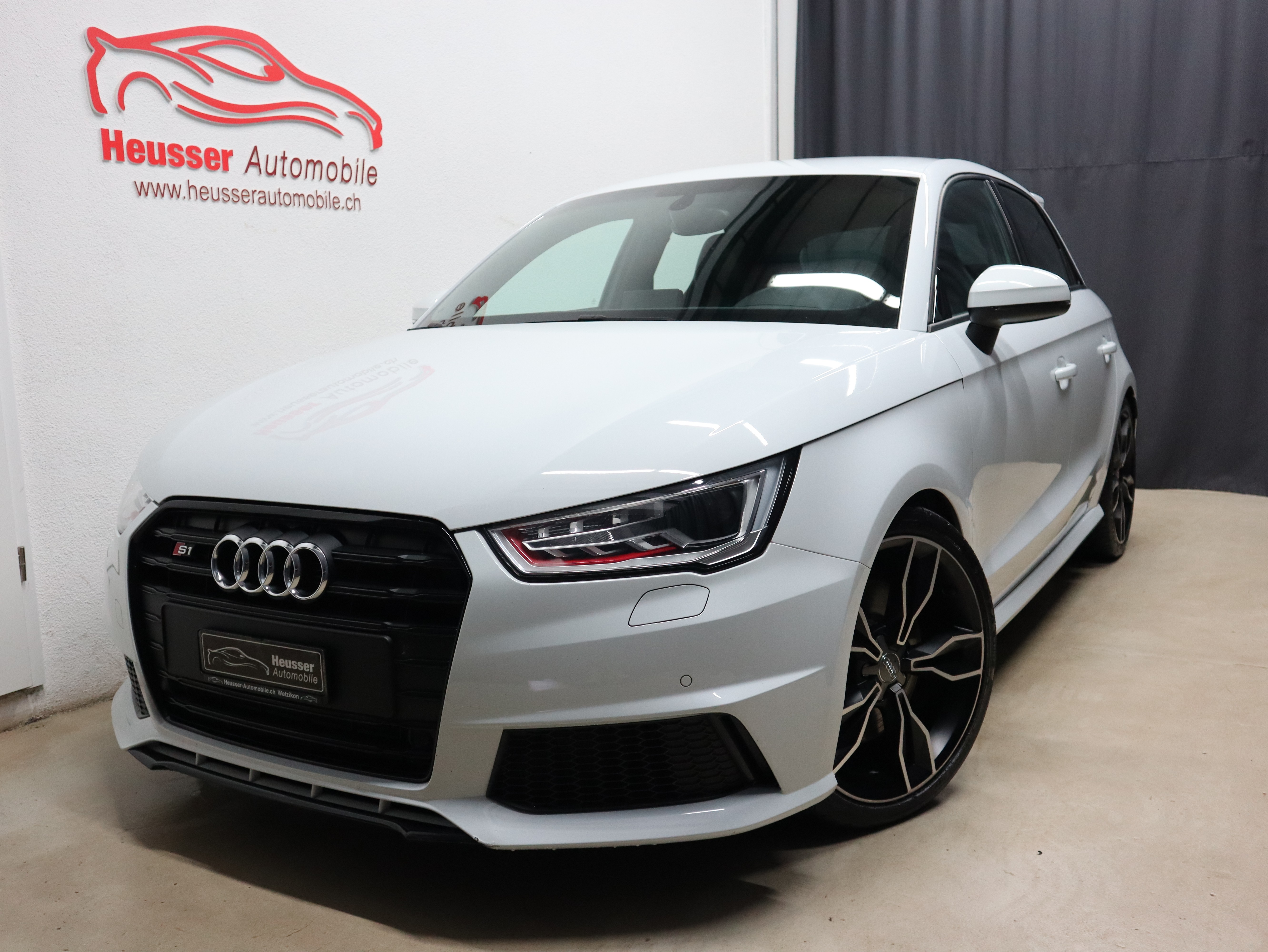 AUDI S1 Sportback 2.0 TFSI quattro - Navi - DAB+ - S Sportsitze - 231 PS