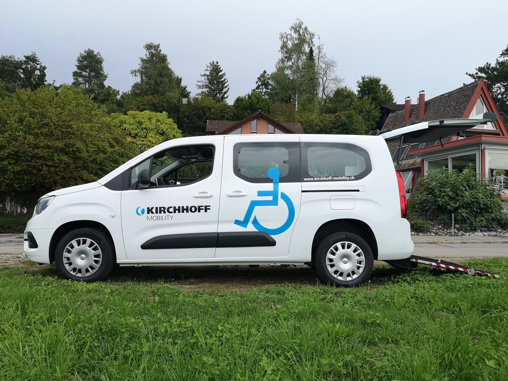 OPEL Combo Life XL 1.5 Ultimate Automat