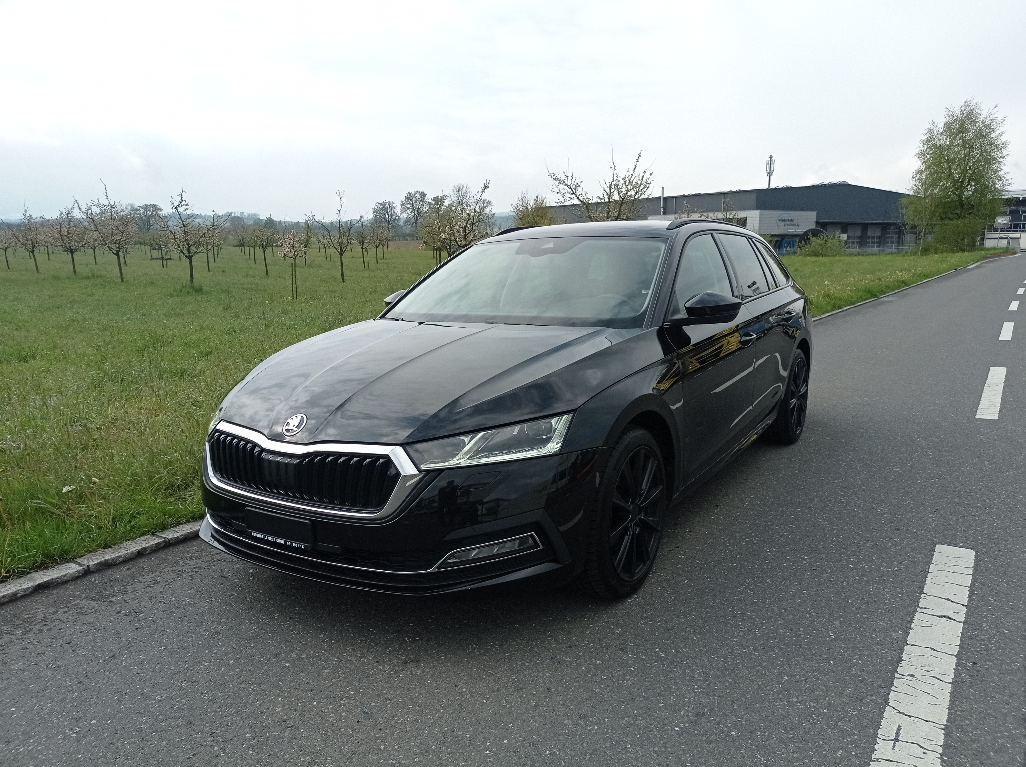 SKODA Octavia Combi 2.0 TDI DSG Style 4x4