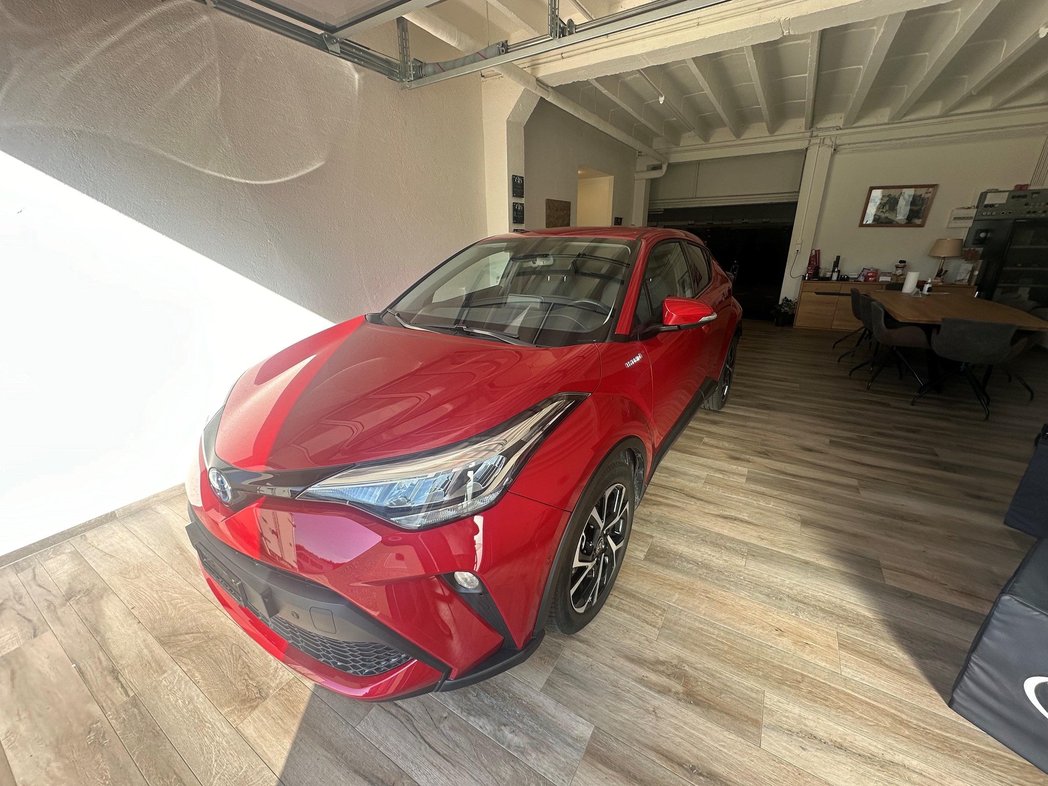 TOYOTA C-HR 1.8 VVTi HSD Trend