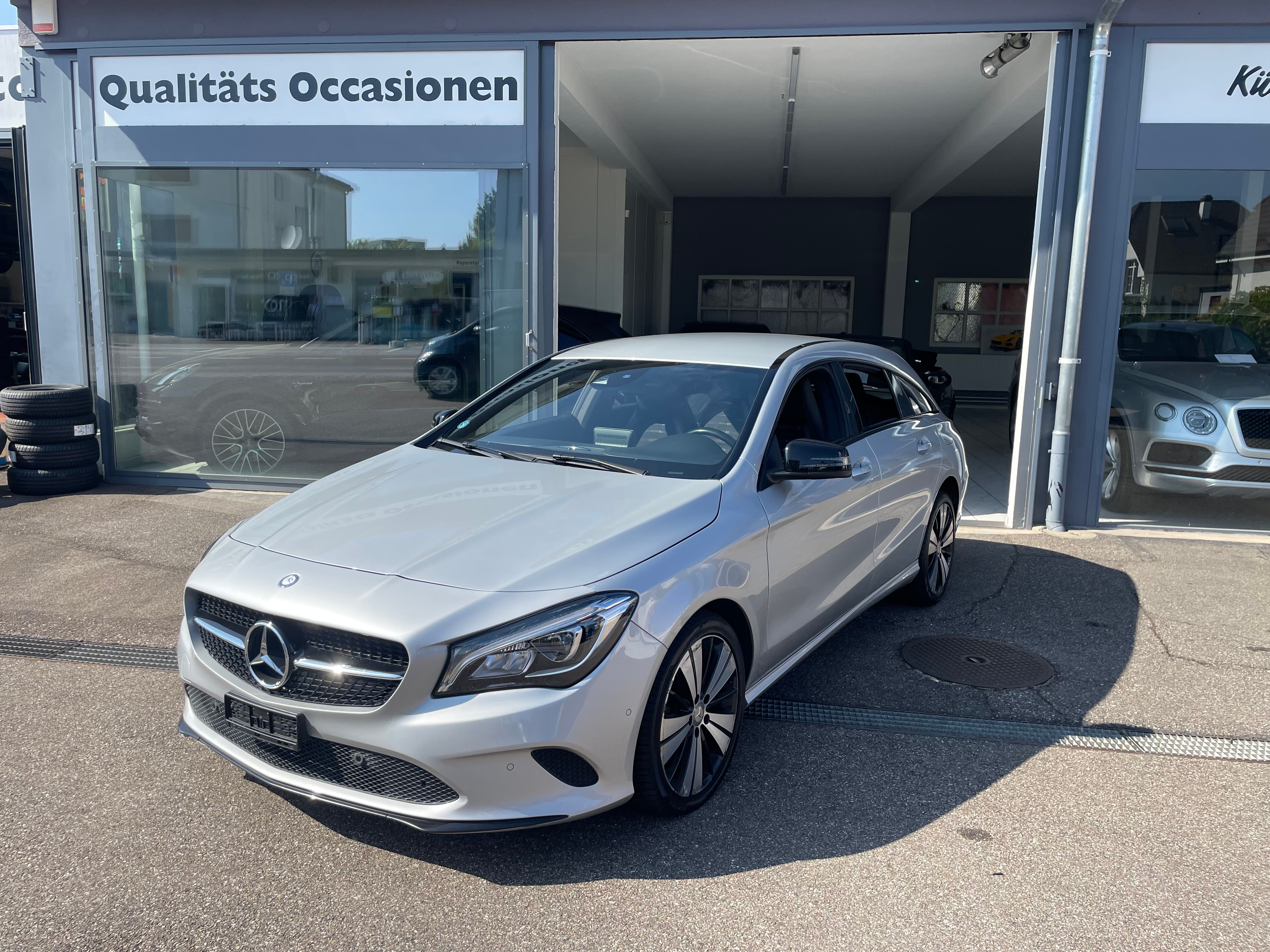 MERCEDES-BENZ CLA Shooting Brake 200 Night Star 7G-DCT