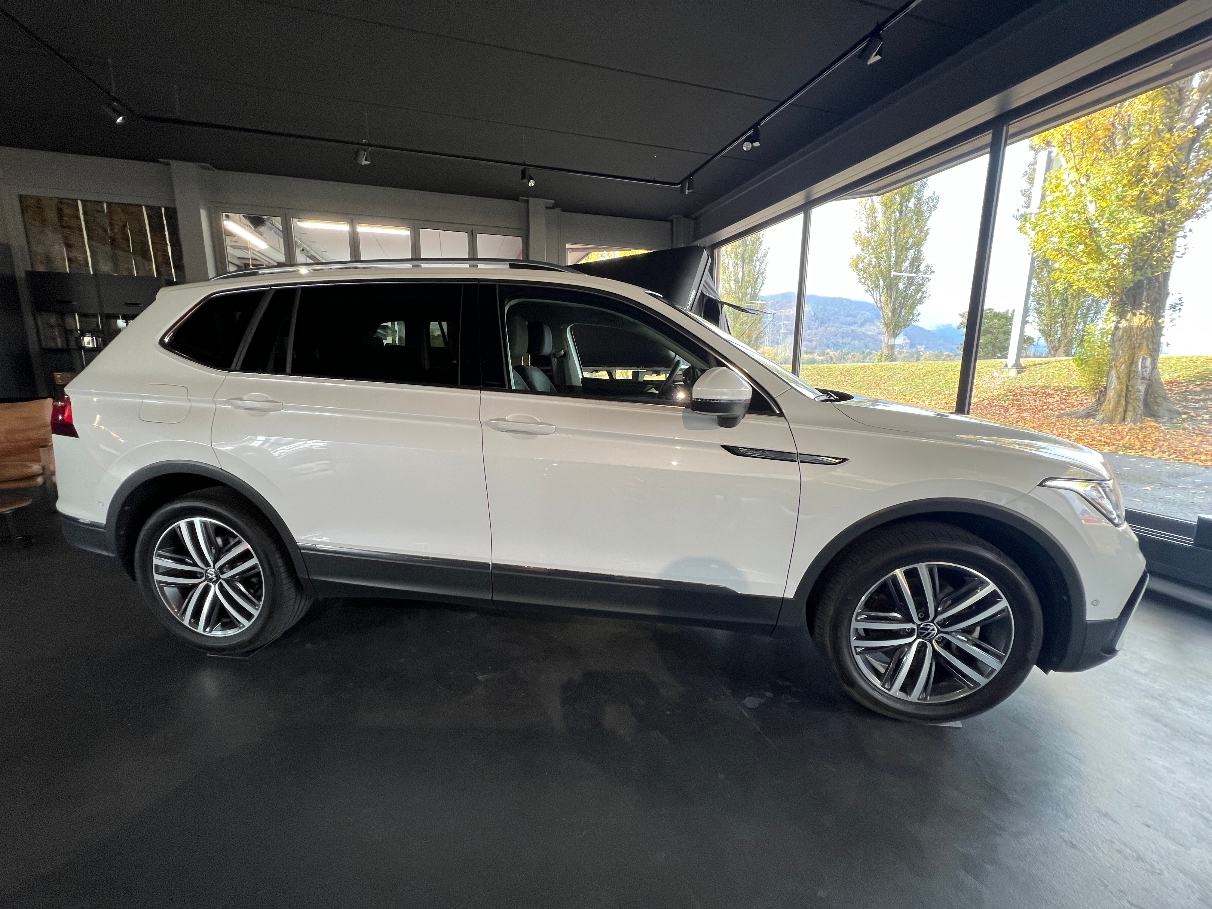 VW Tiguan Allspace 2.0TSI Elegance 4Motion DSG