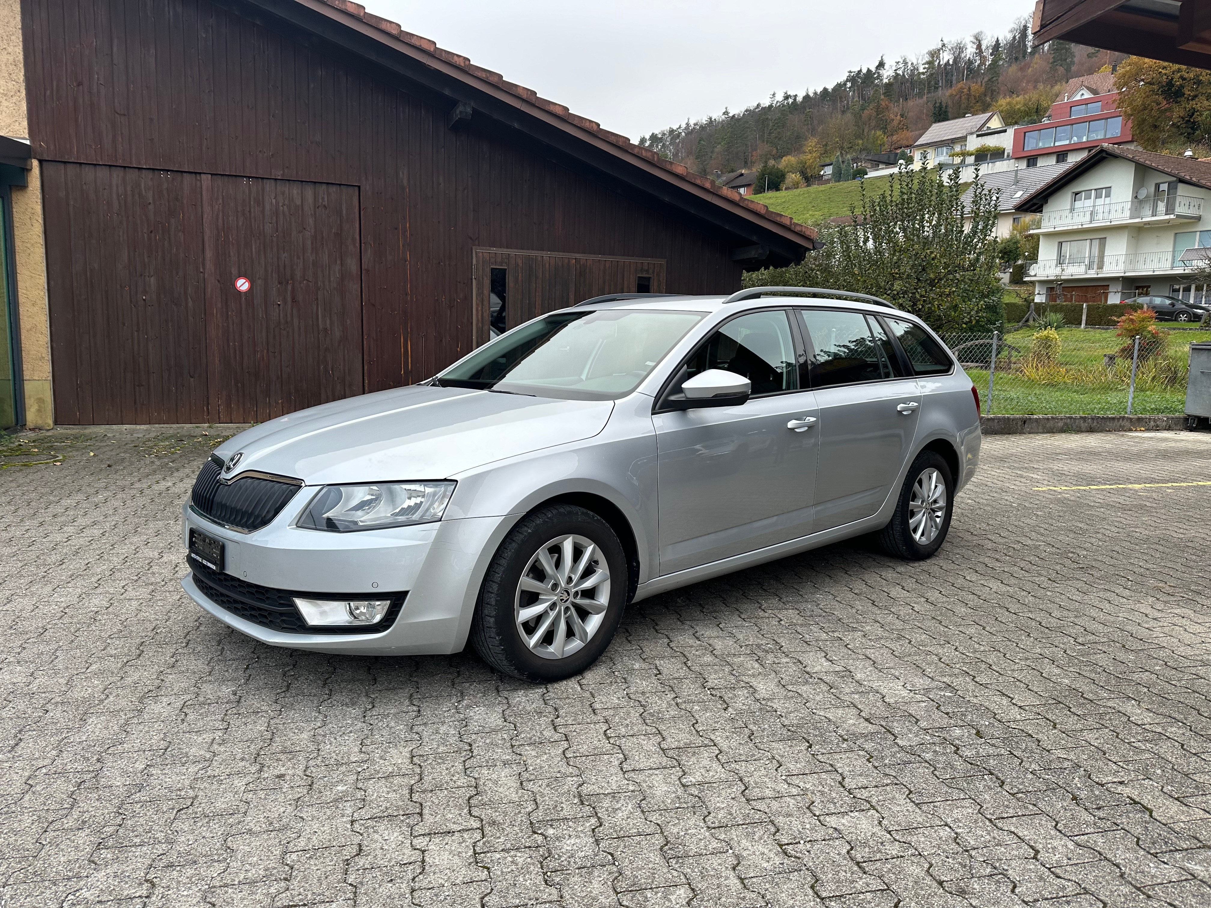 SKODA Octavia Combi 1.6 TDI Ambition DSG