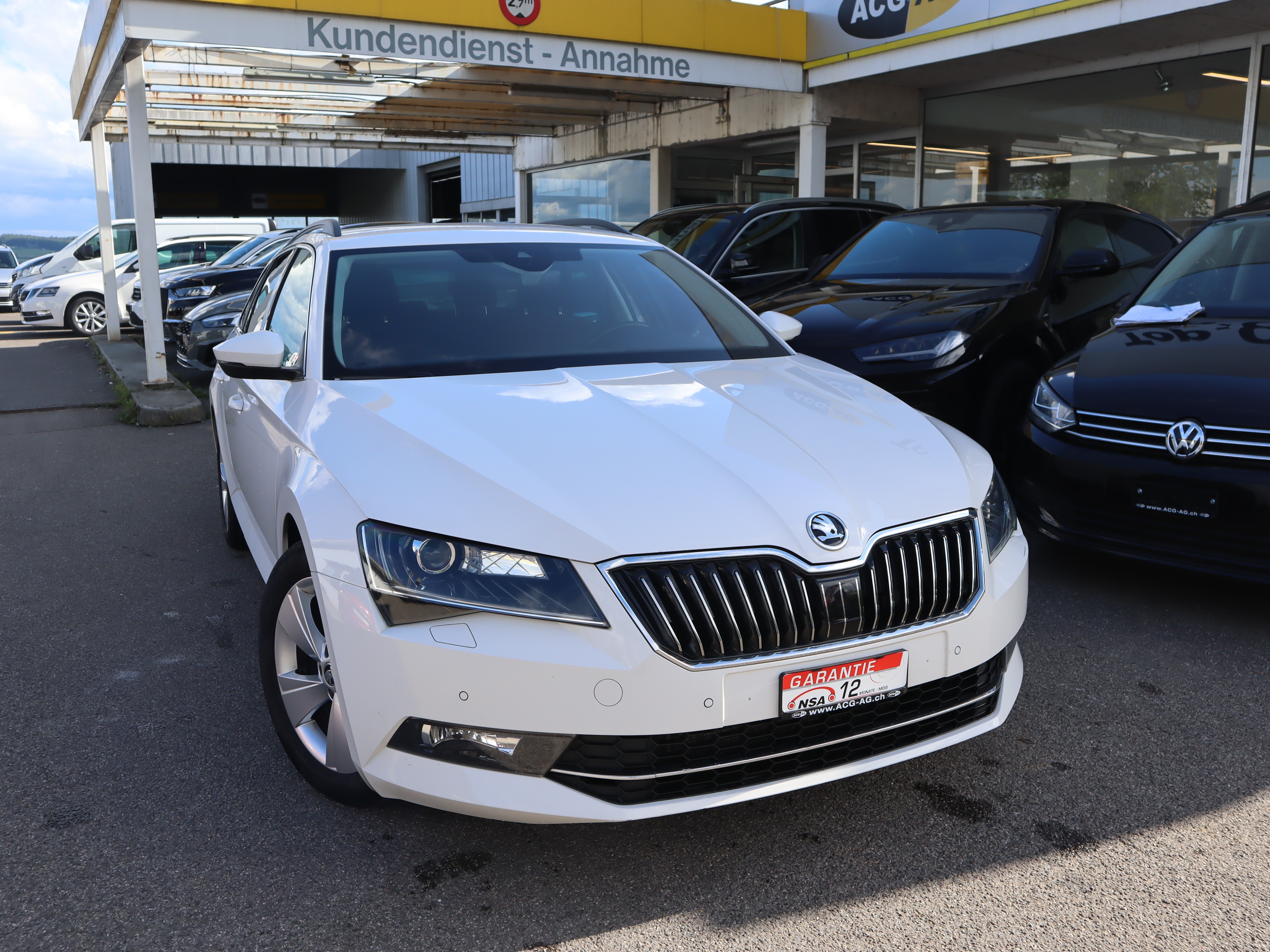 SKODA Superb Combi 2.0 TDi Ambition 4x4 DSG ** Gr-Navi mit RF-Kamera ** AHK ** Letze MFK 28.06.2023 **