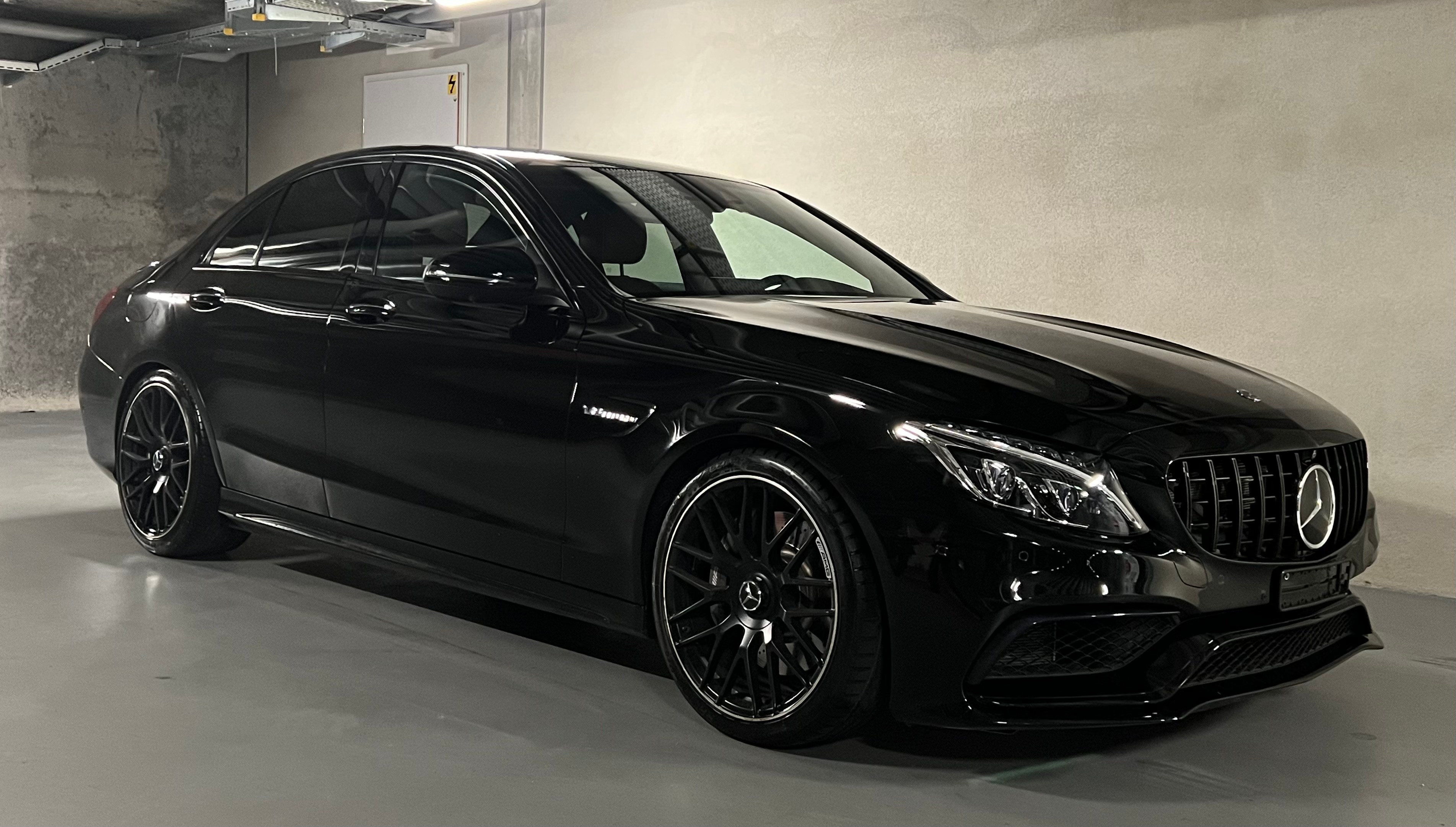 MERCEDES-BENZ C 63 AMG Speedshift