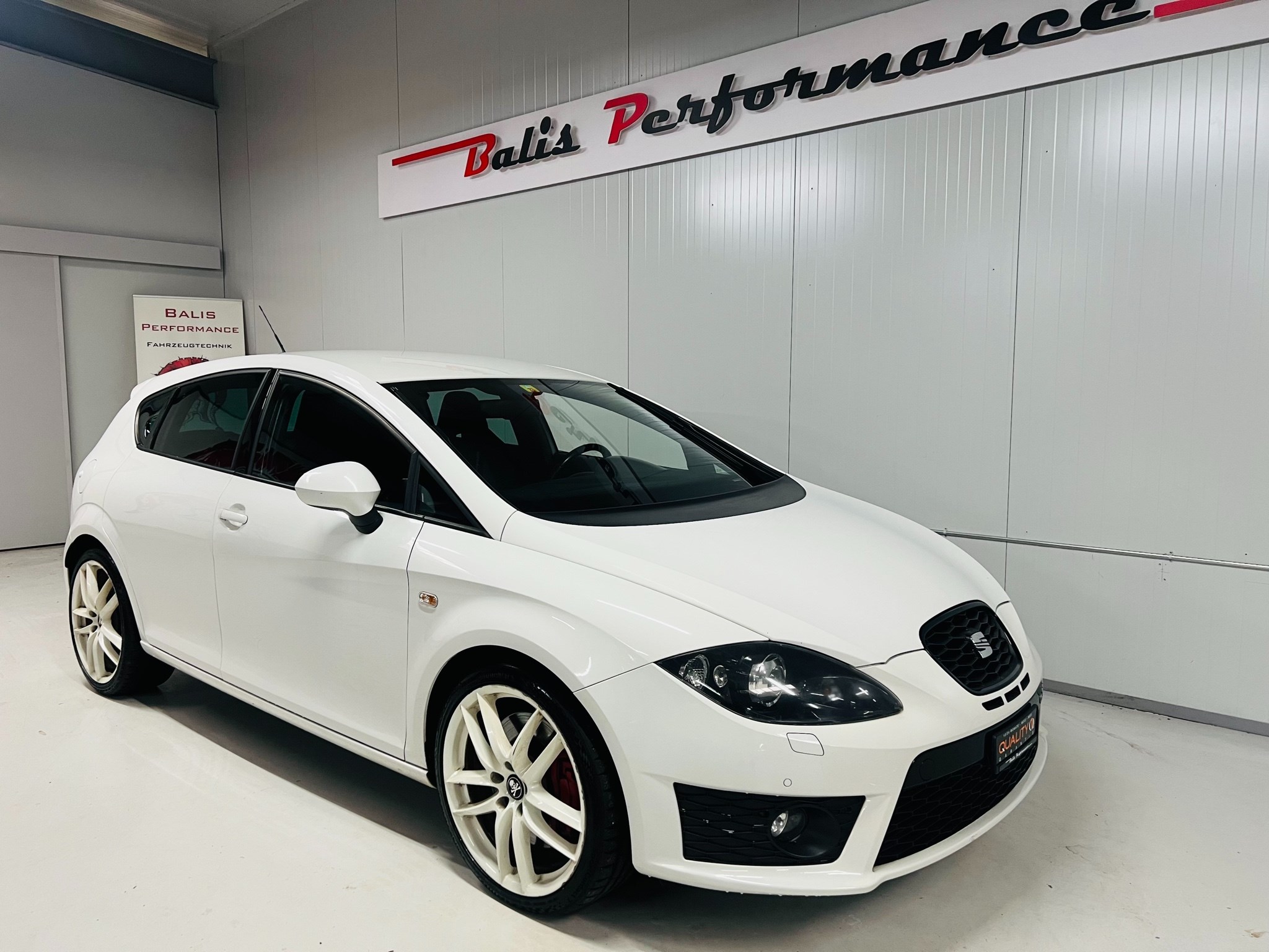 SEAT Leon 2.0 TSI Cupra R310 World Champion Edition