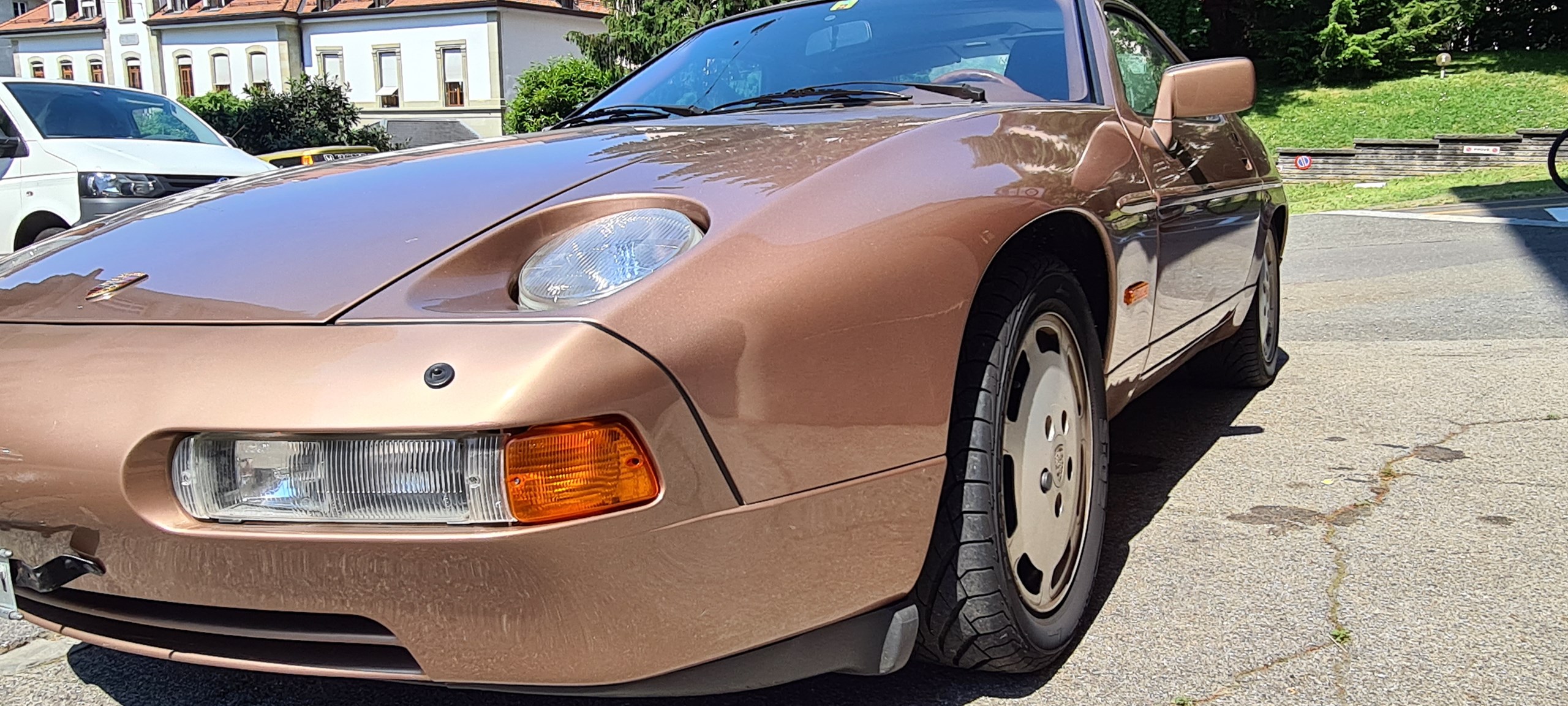 PORSCHE 928 S4