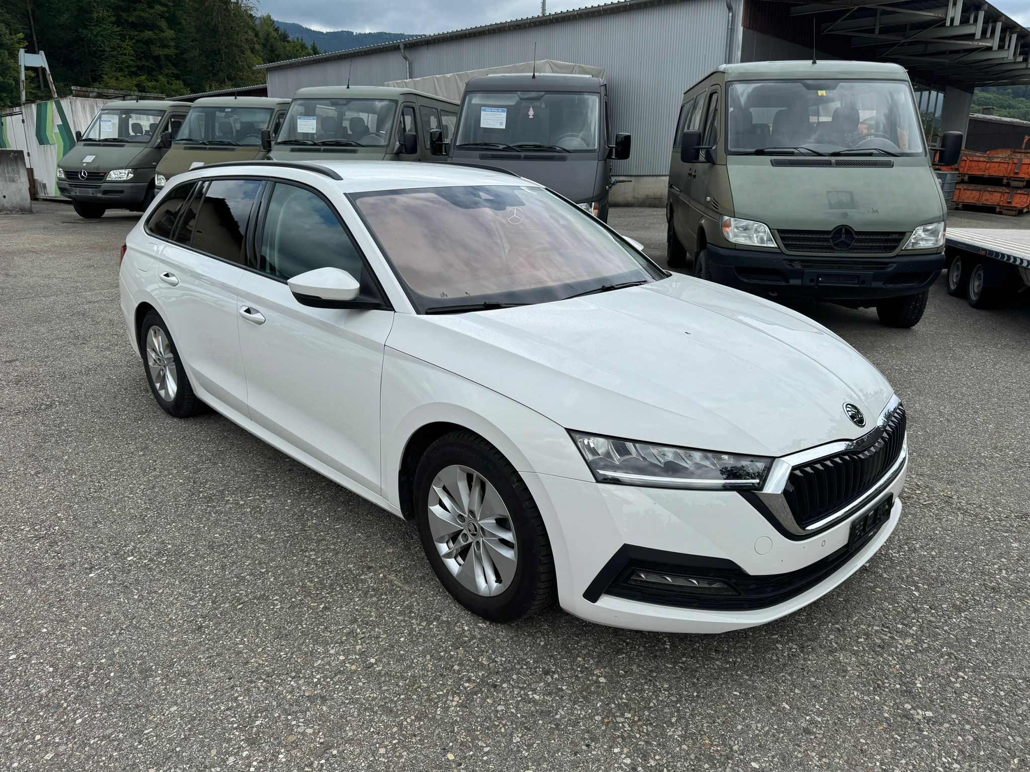 SKODA Octavia Combi 2.0 TDI DSG Ambition **Neues Model 2021**