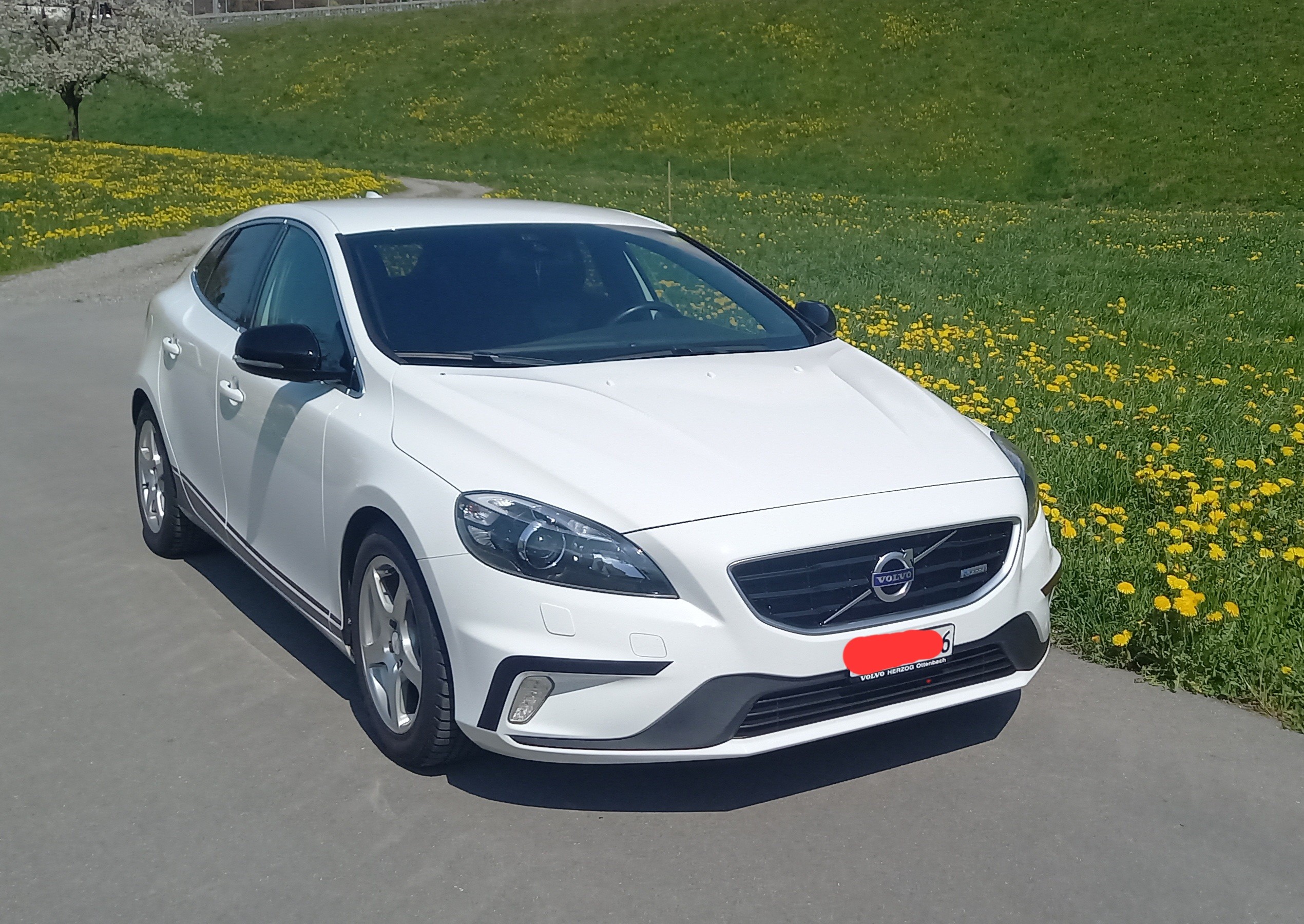 VOLVO V40 Sport200