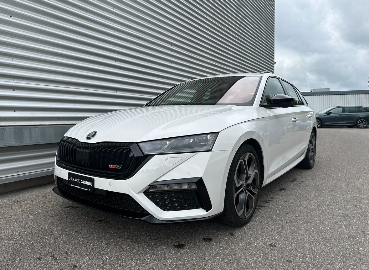 SKODA Octavia Combi 2.0 TSI DSG RS