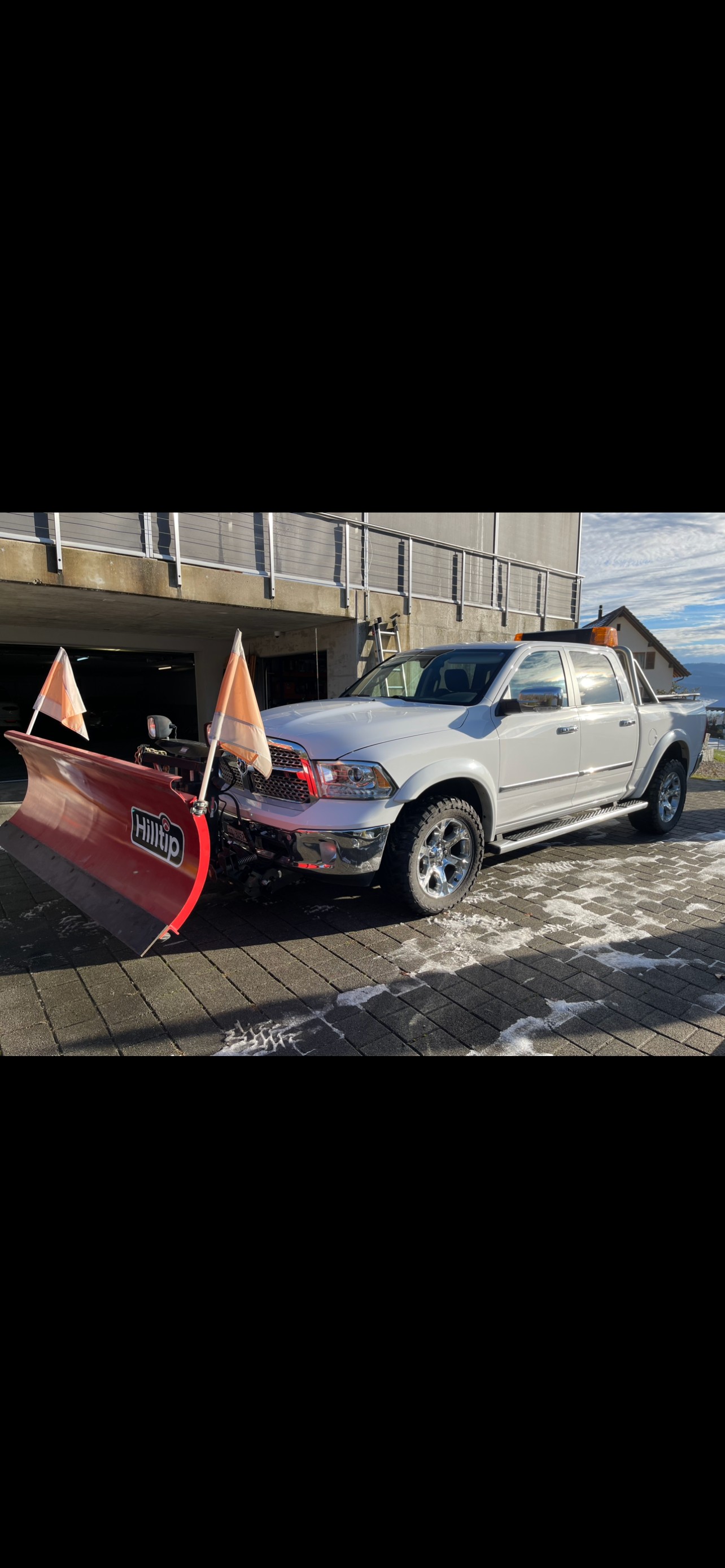 DODGE Laramie 4x4