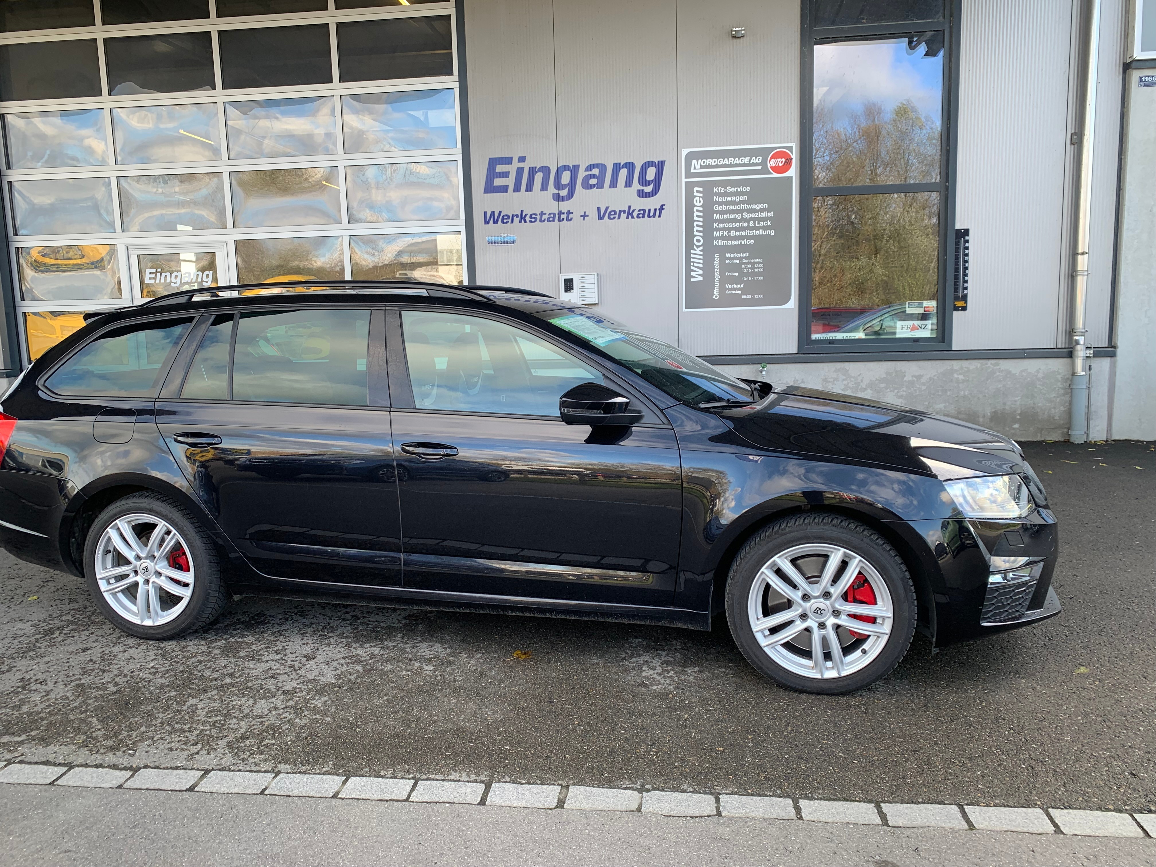 SKODA Octavia Combi 2.0 TSI RS DSG