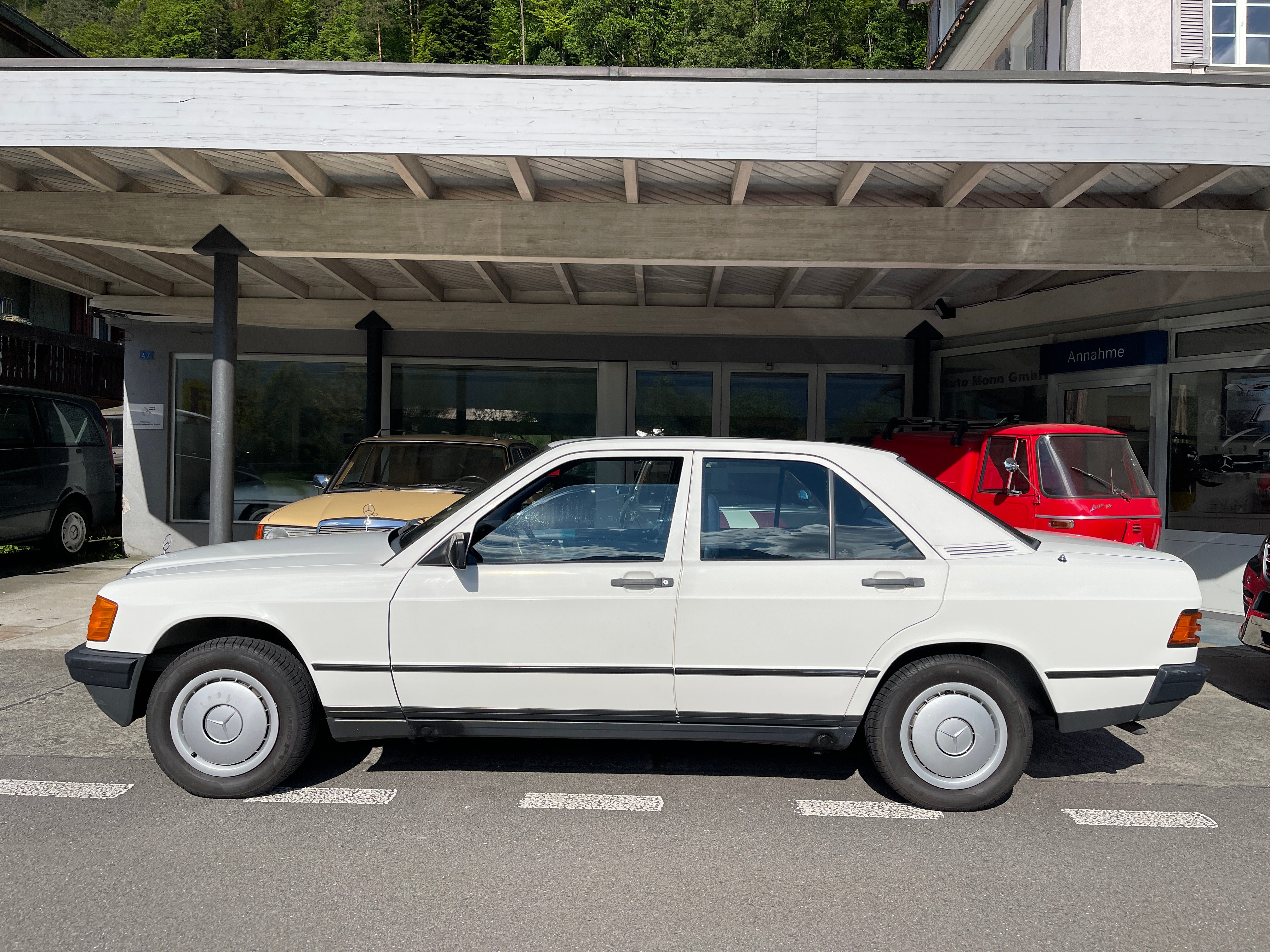 MERCEDES-BENZ 190 E 2.0