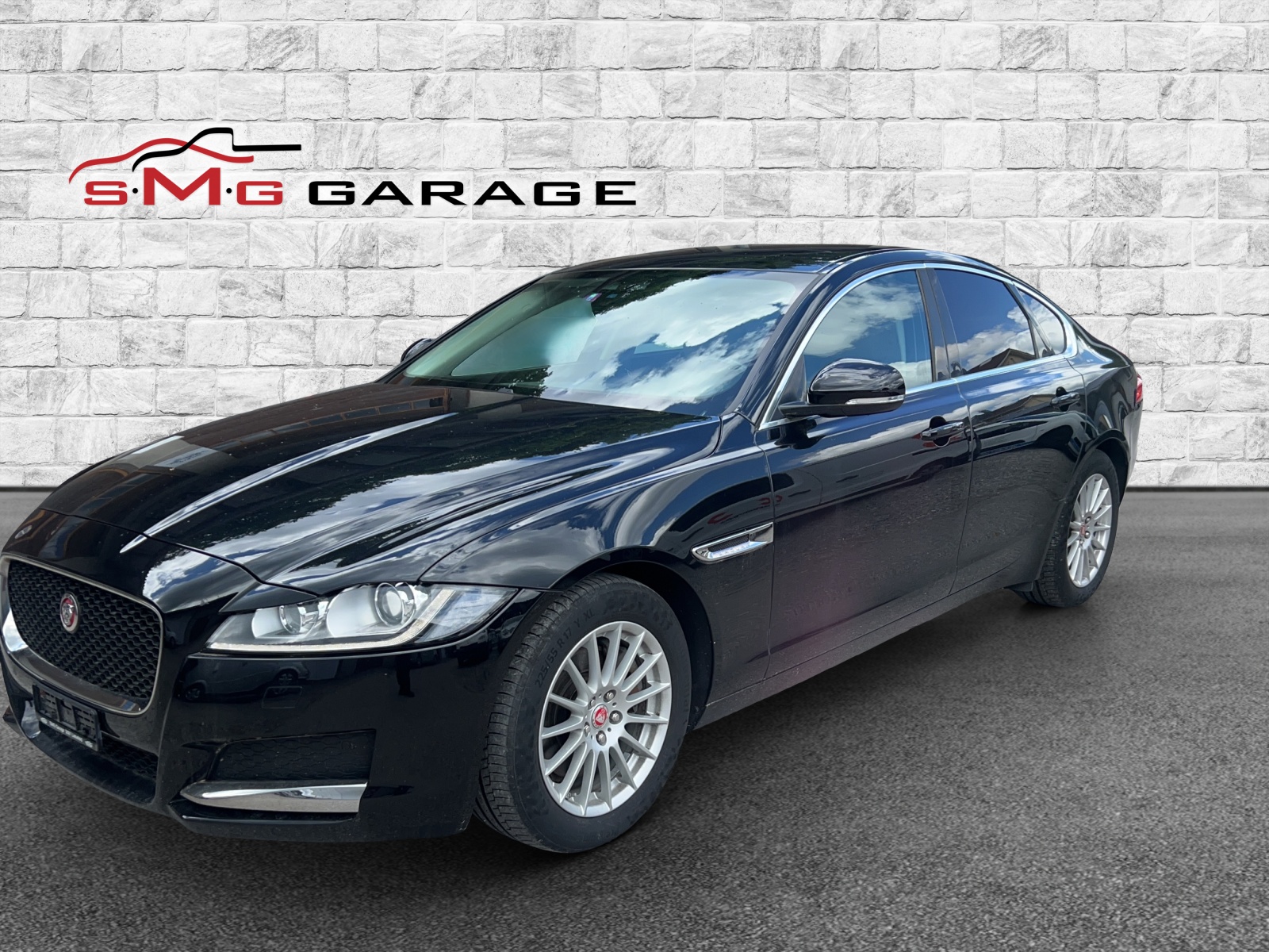 JAGUAR XF E-Performance 20d Pure Automat