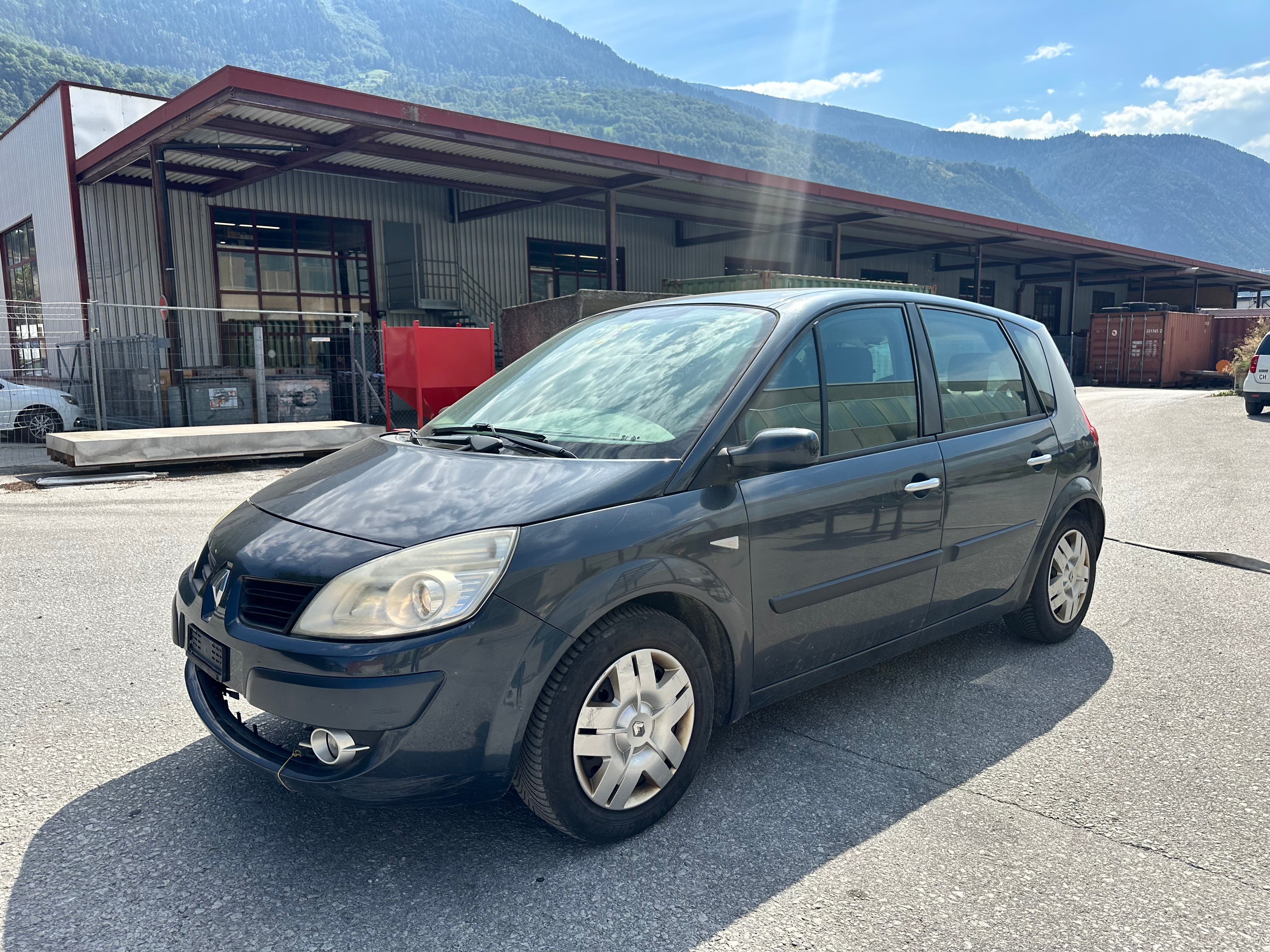 RENAULT Scénic 2.0 16V Dynamique