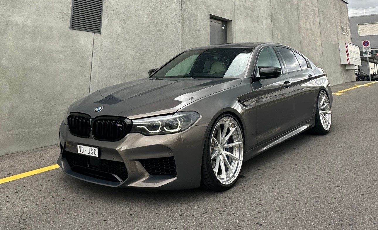 BMW M5 xDrive Competition Drivelogic