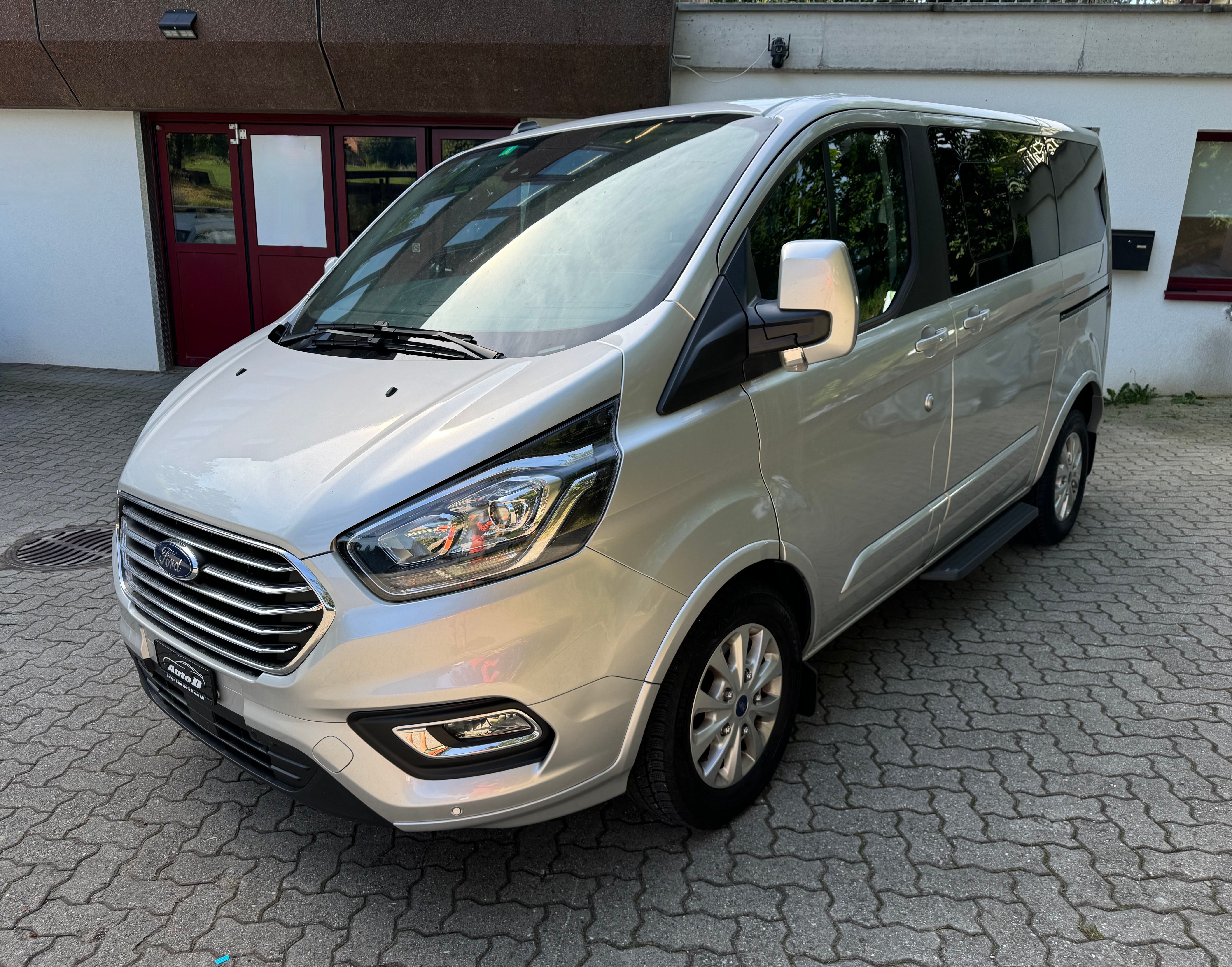 FORD Tourneo Custom 320 L1H1 Titanium