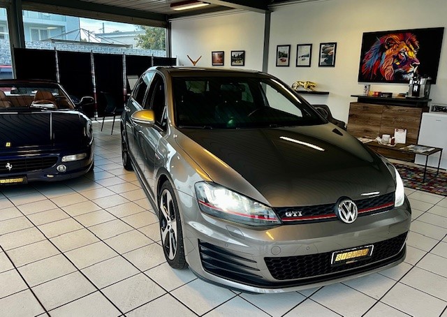 VW Golf 2.0 TSI GTI Performance