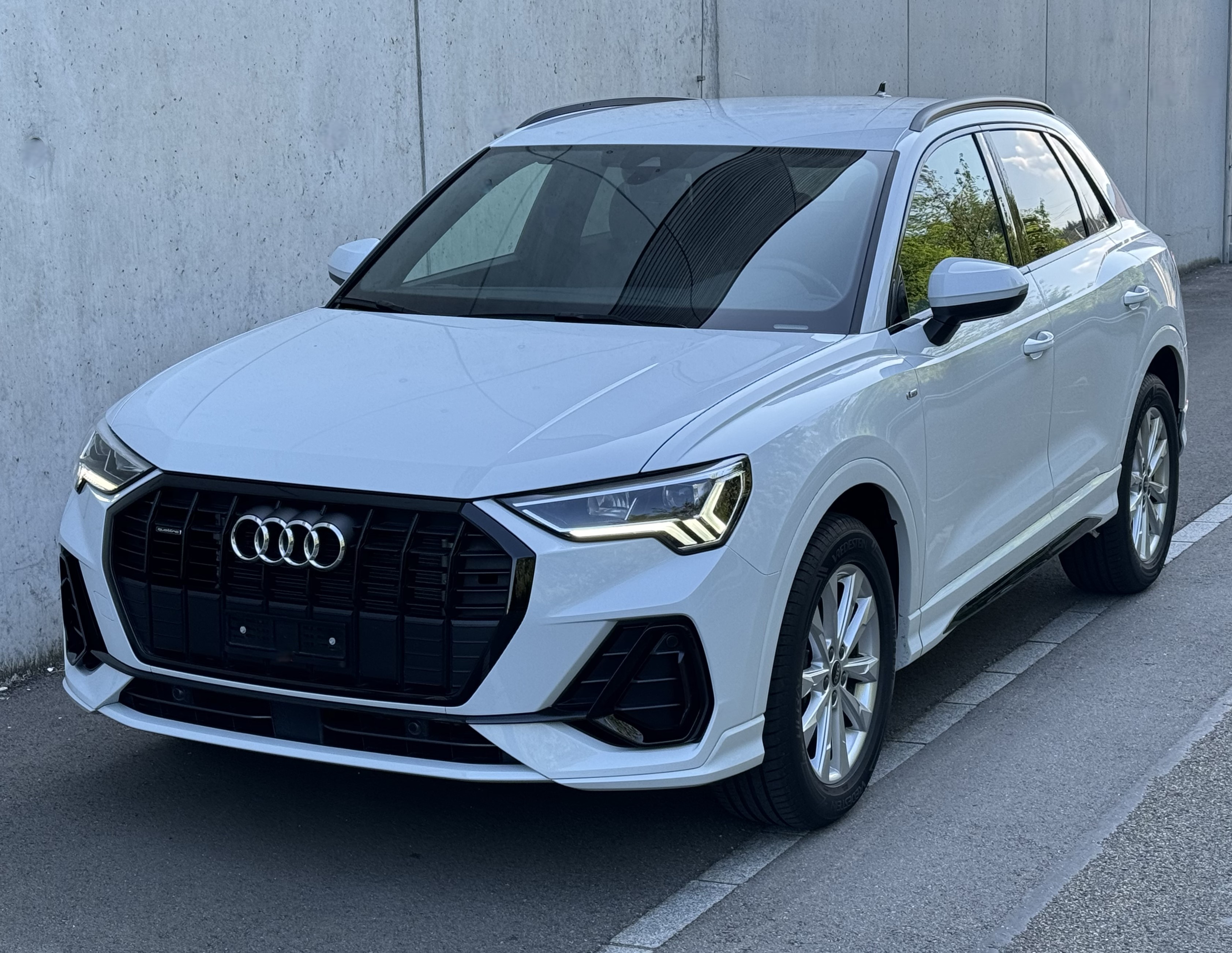 AUDI Q3 40 TDI S line quattro S-tronic