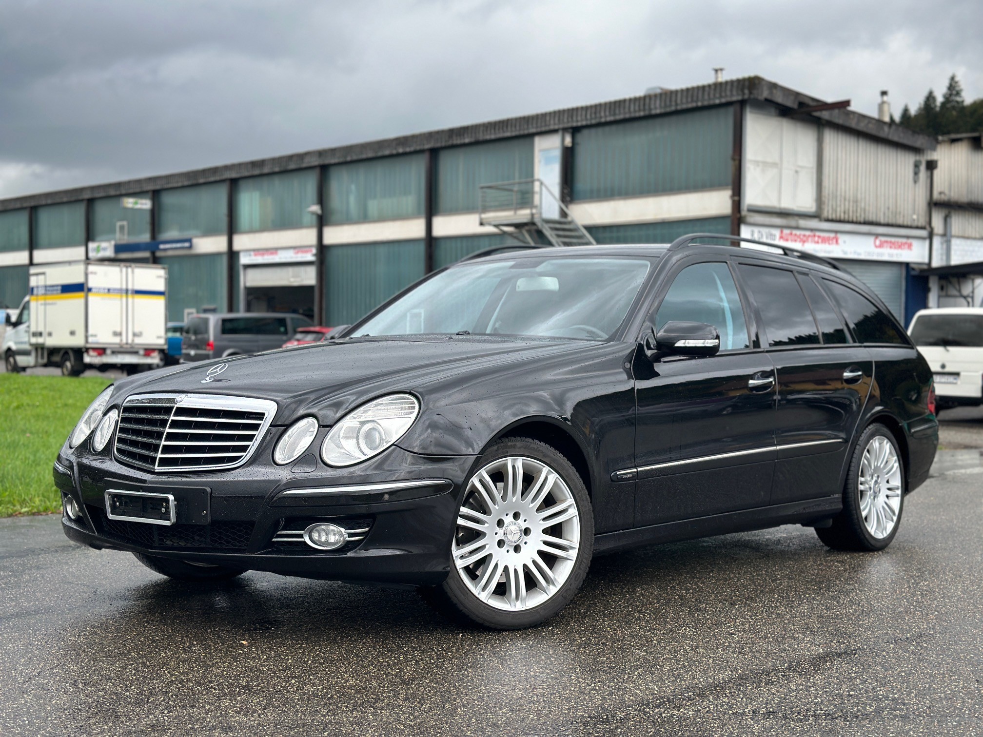 MERCEDES-BENZ E 350 Avantgarde 4Matic Automatic