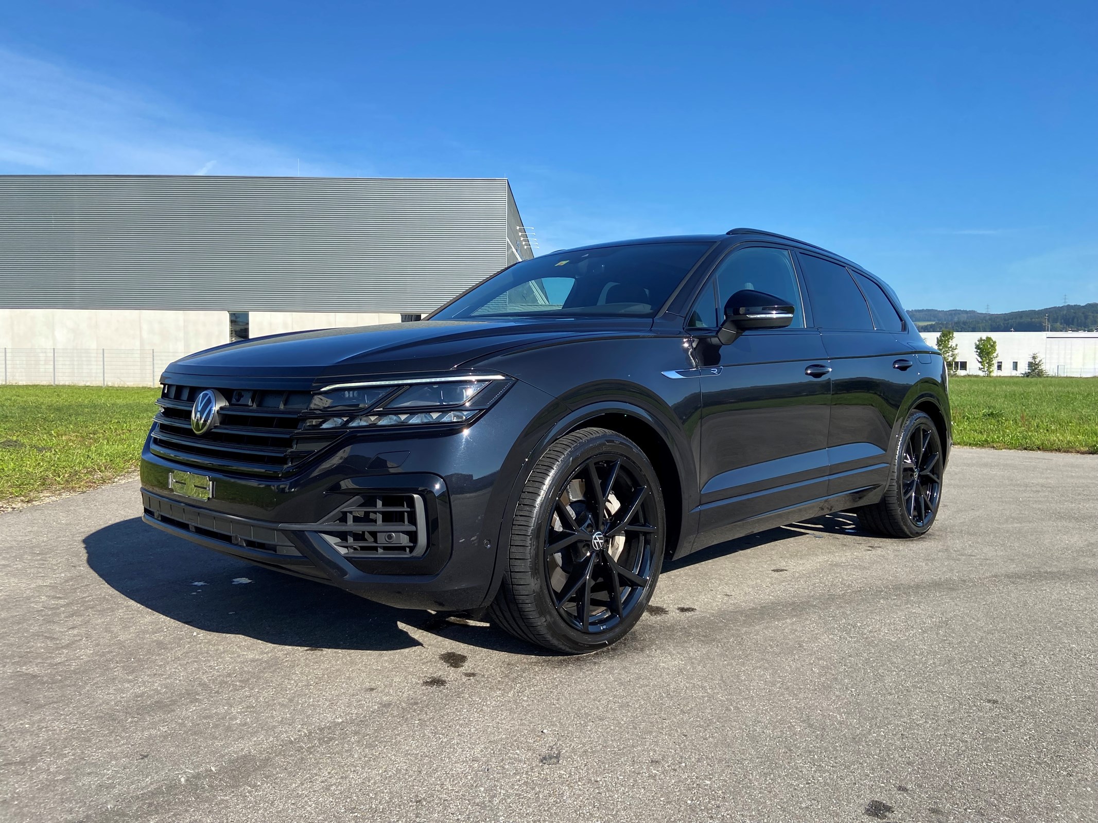 VW Touareg 3.0 TSI eHybrid R Tiptronic mit AHK & 3500kg Anhängelast