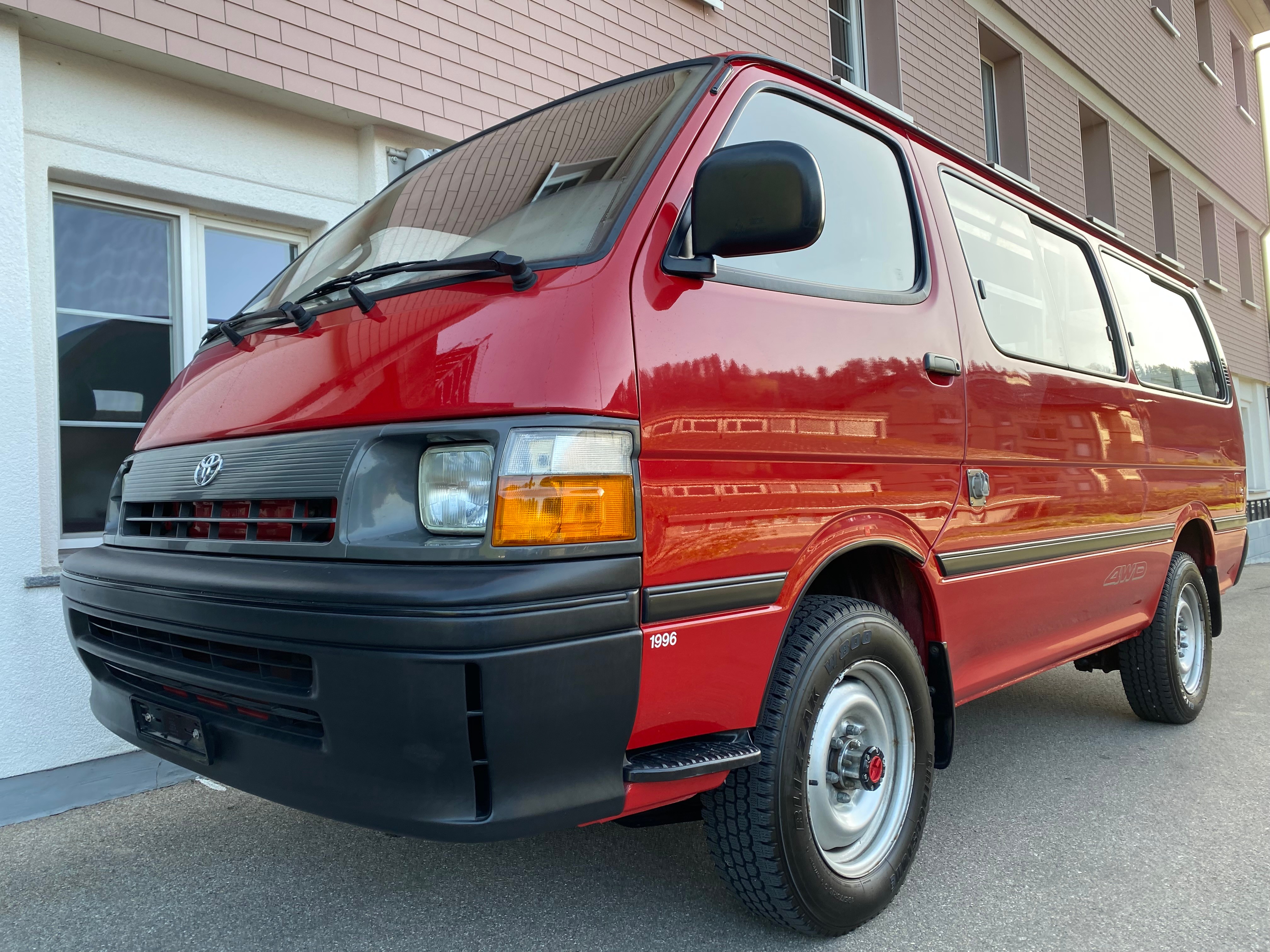 TOYOTA Hiace 2.4 EFI 4x4 Wagon