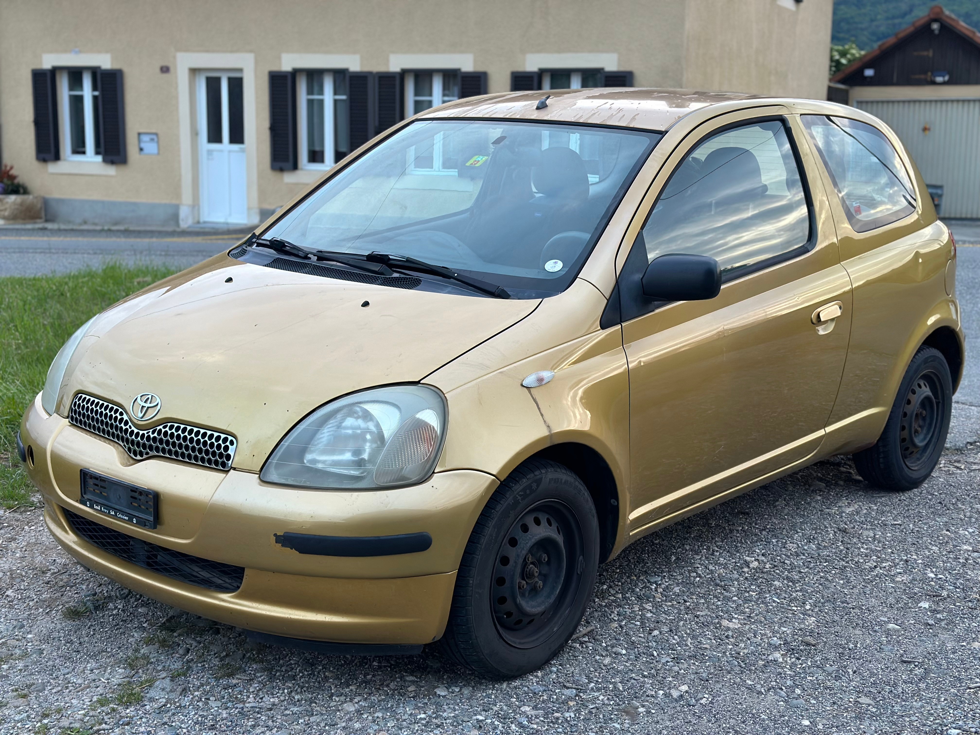 TOYOTA Yaris 1.3 Linea Luna