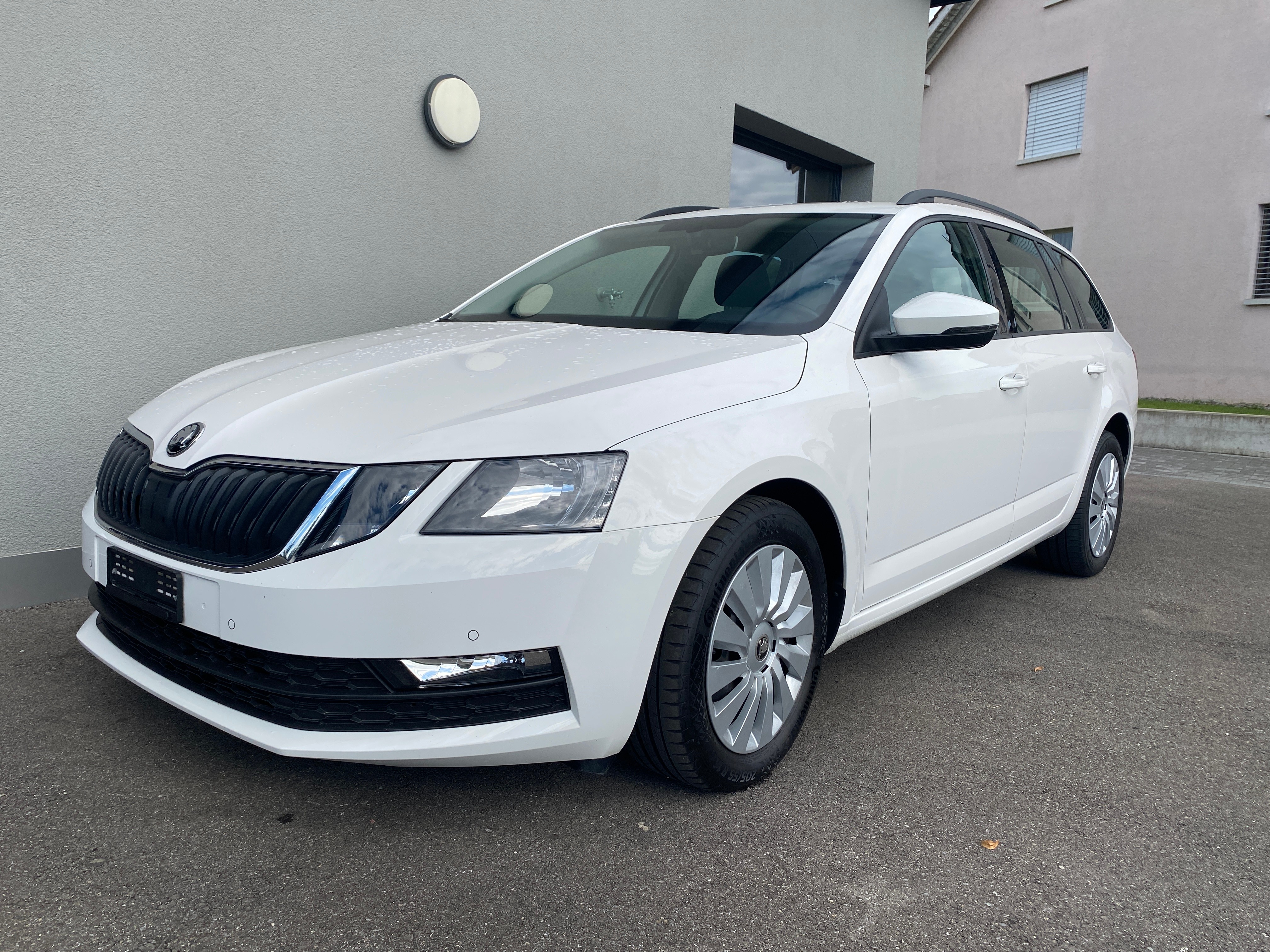 SKODA Octavia Combi 1.6 TDI Ambition DSG