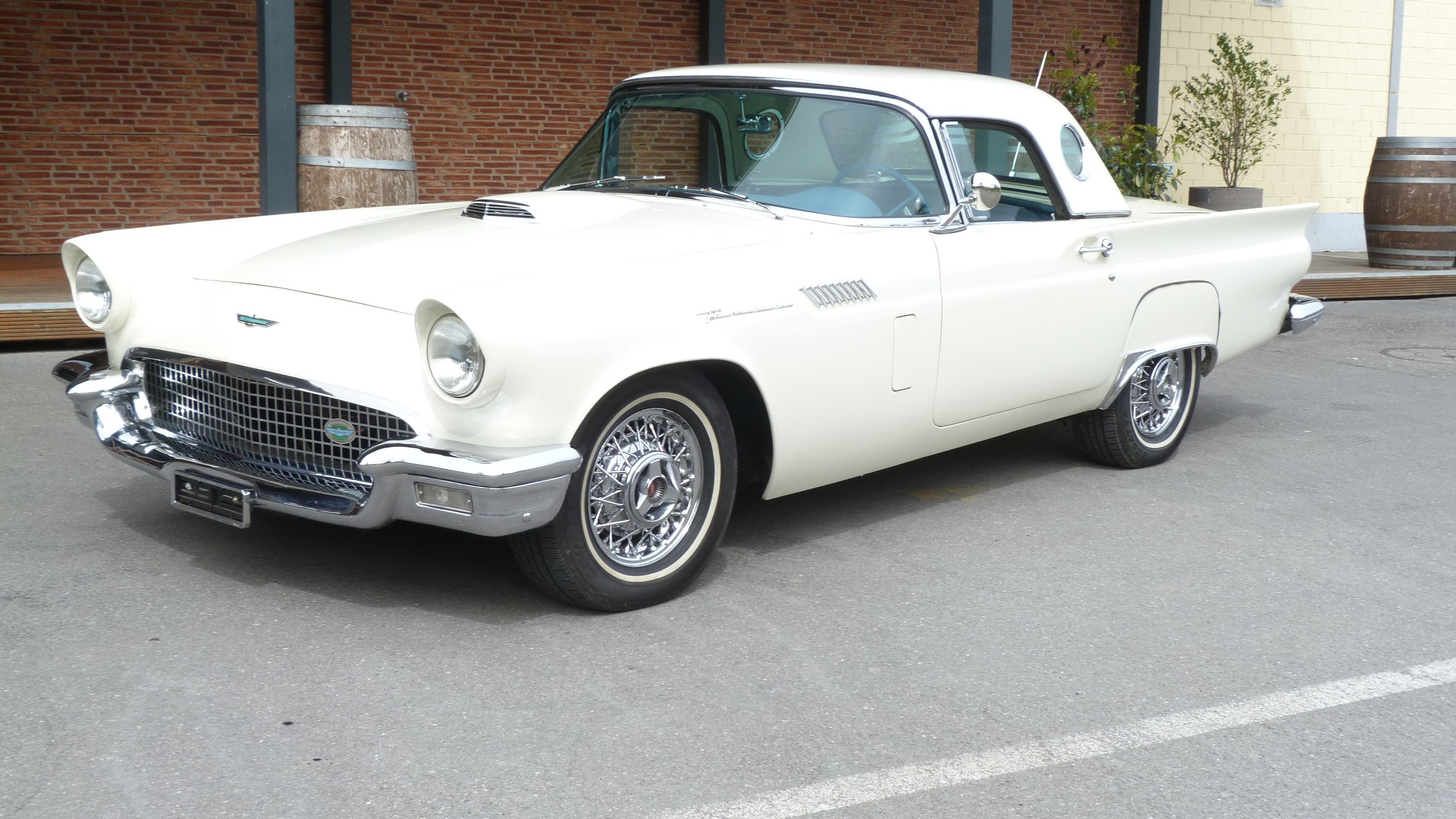 FORD Thunderbird