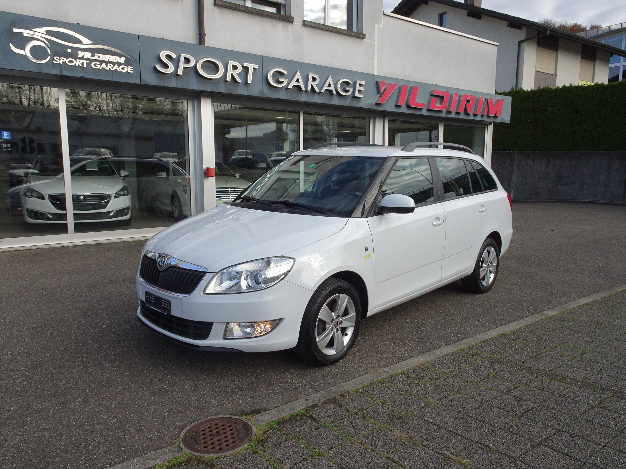 SKODA Fabia 1.2 TSI Ambition Plus