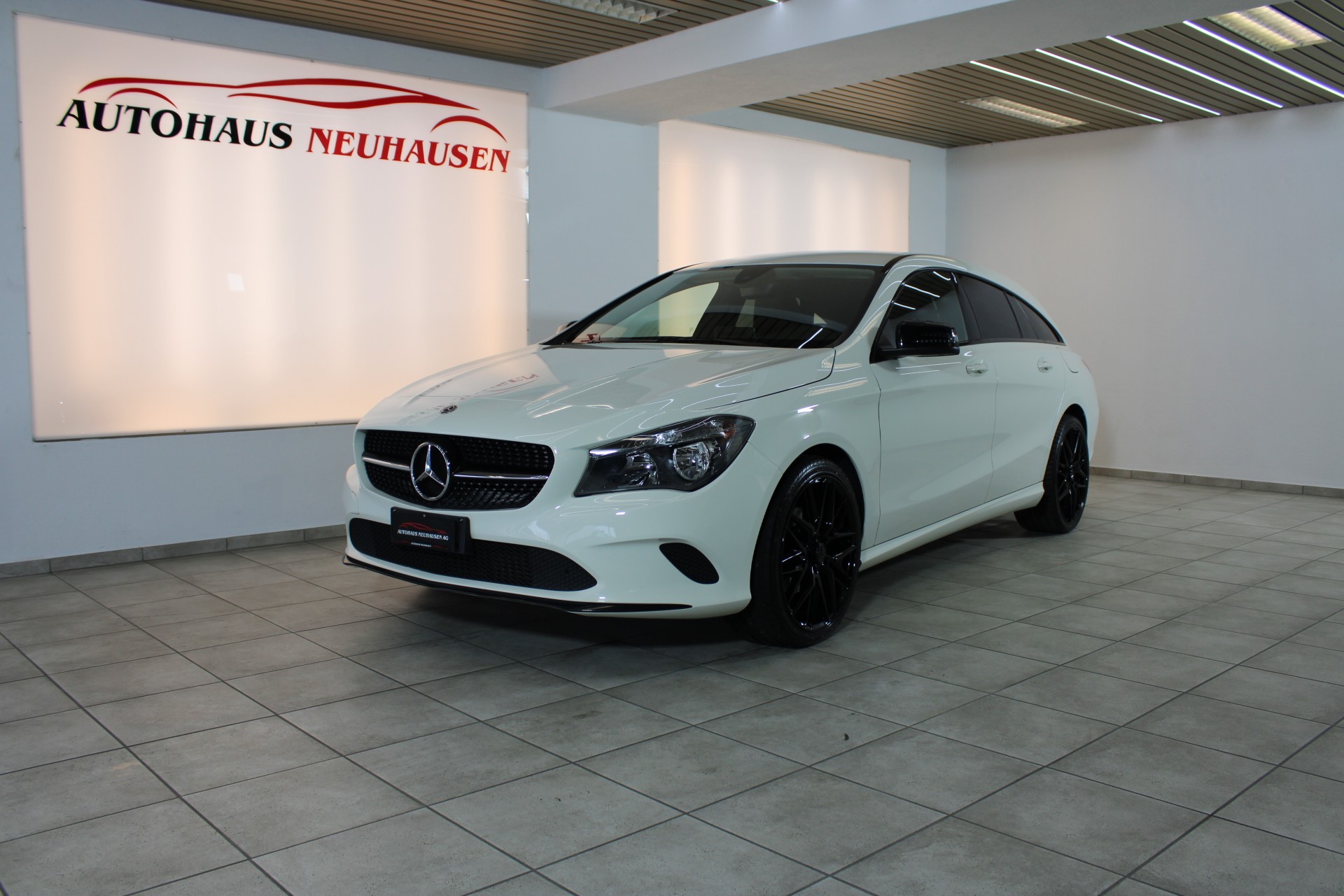 MERCEDES-BENZ CLA Shooting Brake 200 d Urban 7G-DCT ( Frisch ab MFK Frisch ab Service )