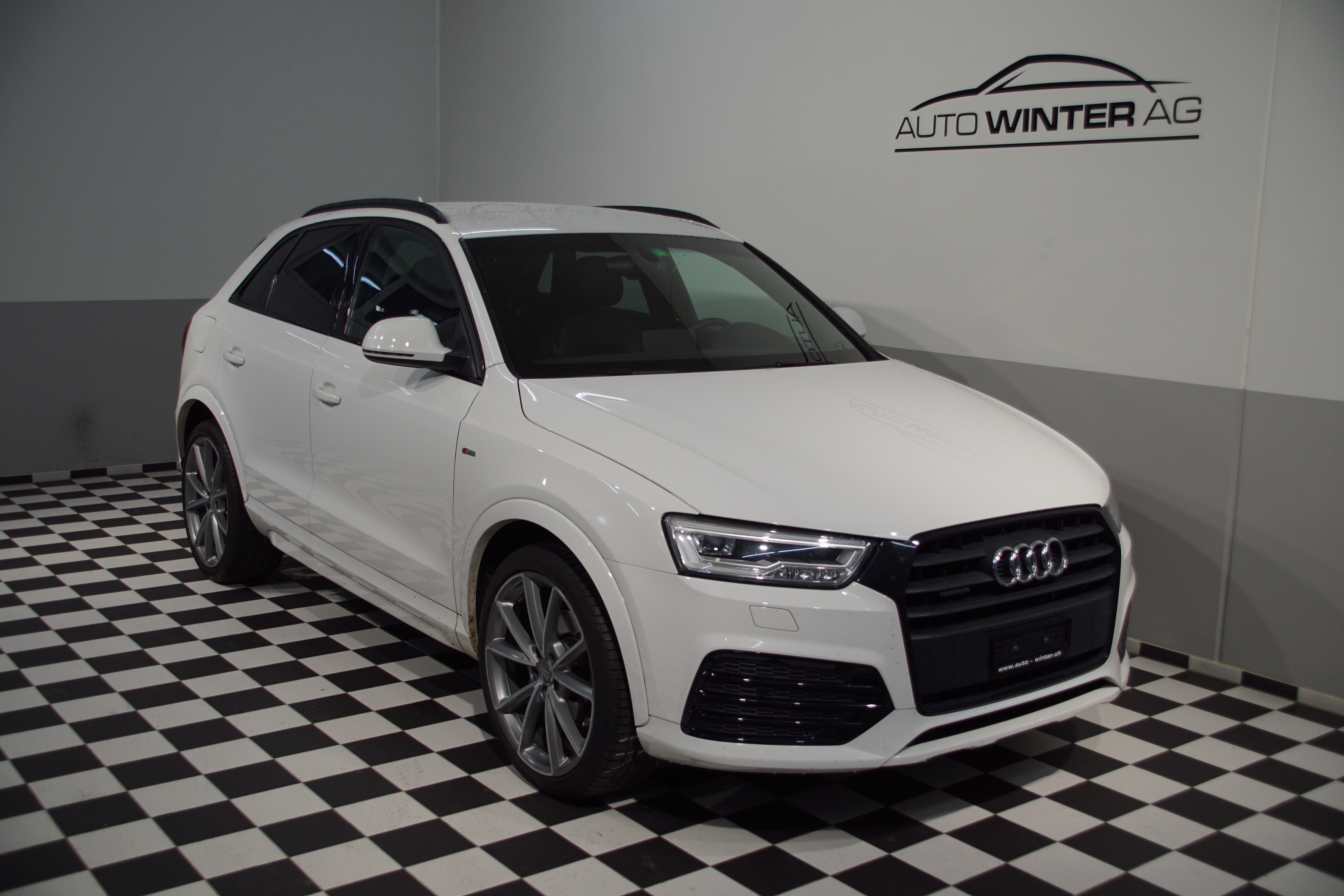 AUDI Q3 2.0 TFSI sport quattro S-tronic