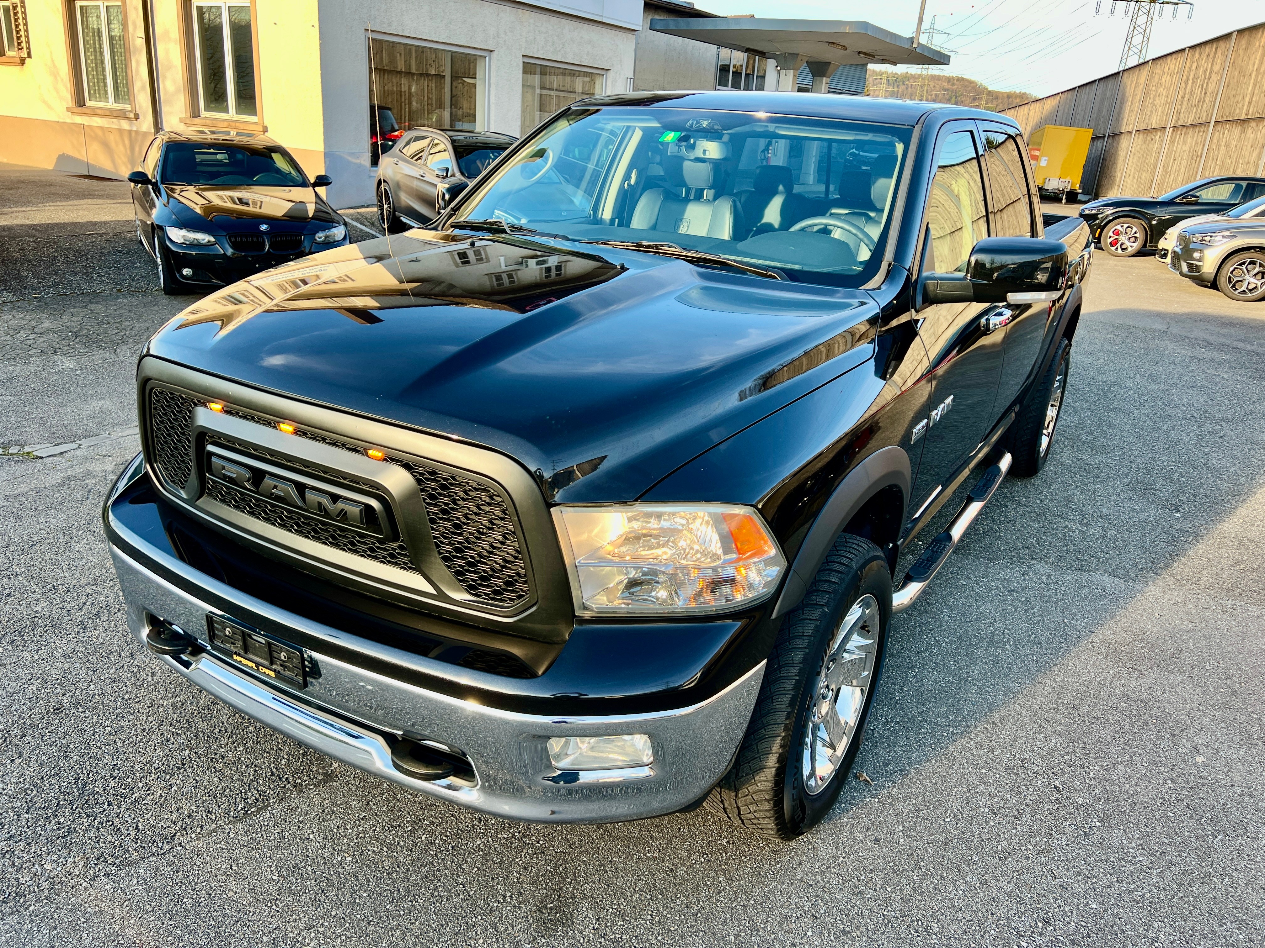 DODGE 1500 Laramie 5.7 HEMI Crew Cab 4x4