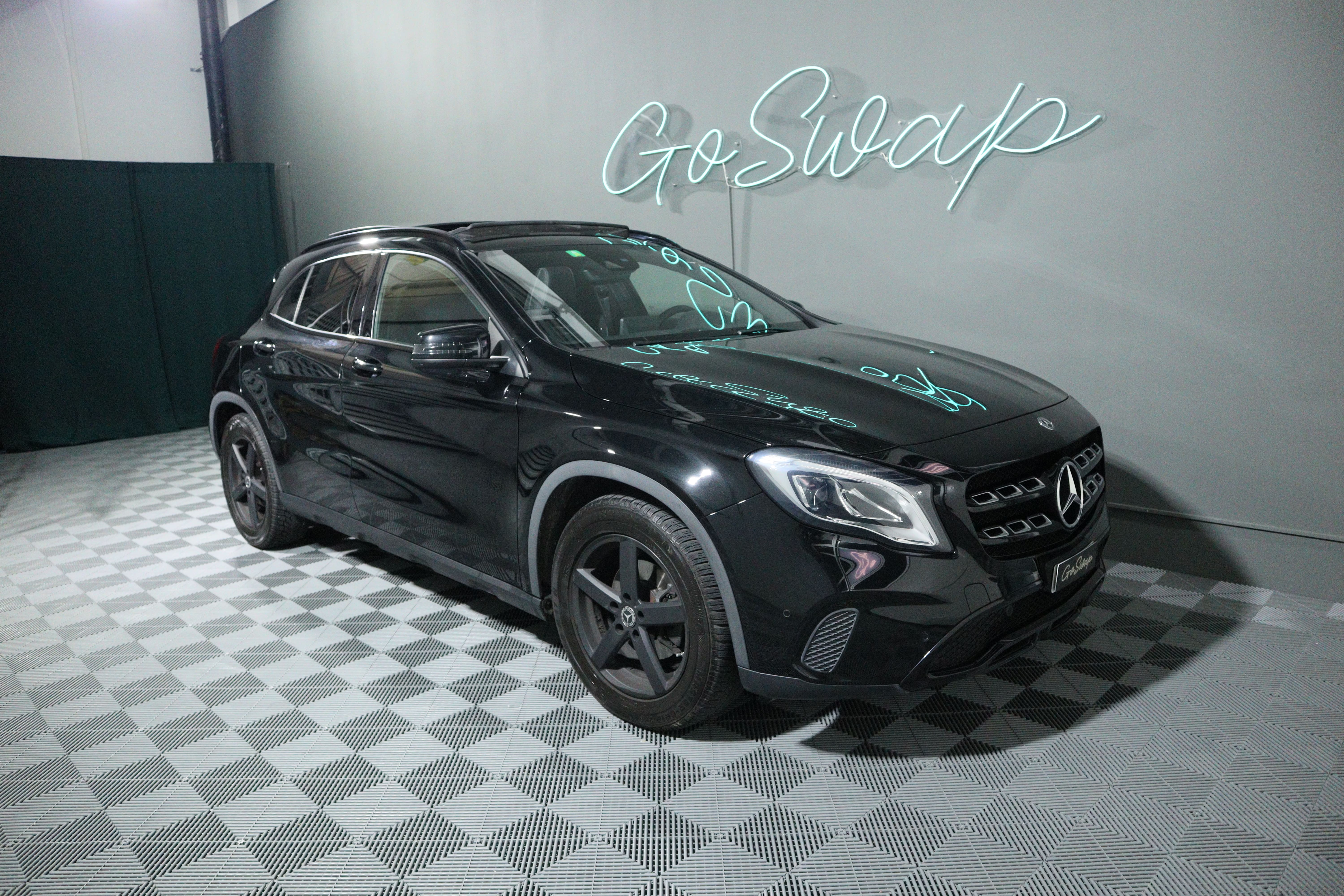 MERCEDES-BENZ GLA 200 Night Star 7G-DCT