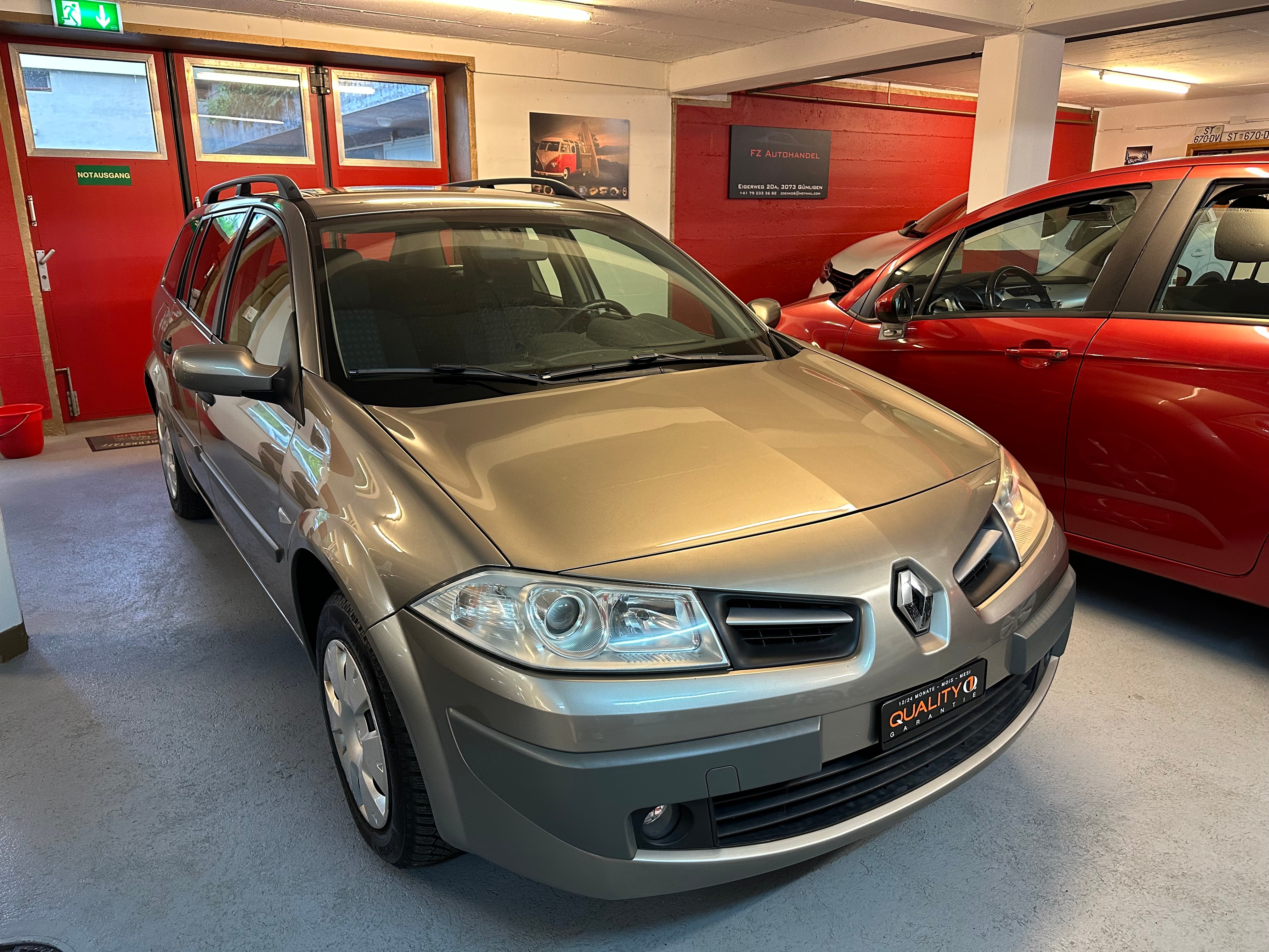 RENAULT Mégane Break 1.6 16V Emotion