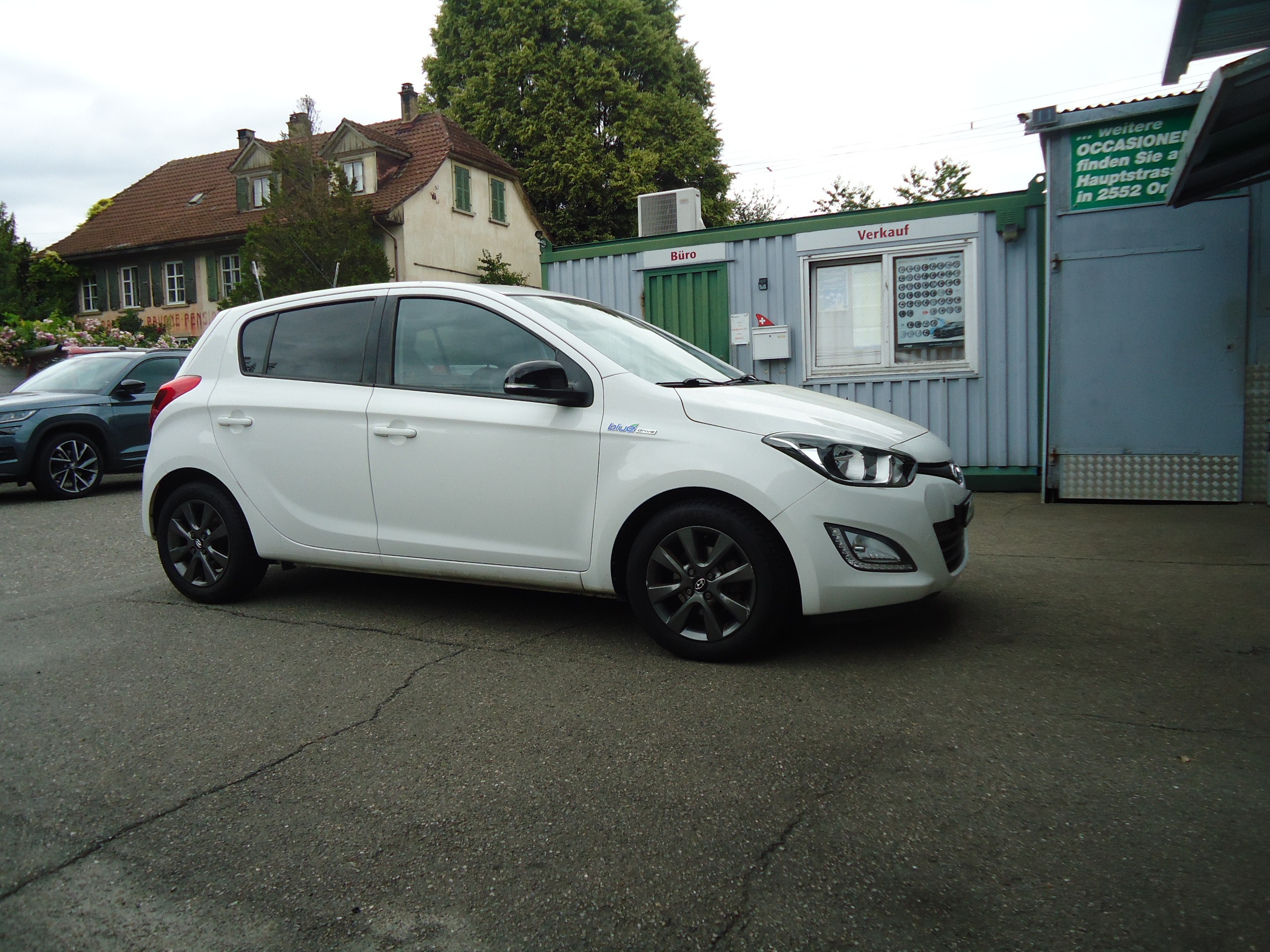 HYUNDAI i20 1.4 Premium ...aus ERSTER Hand ! !